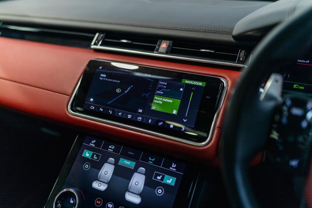 Land Rover Range Rover Velar view 37