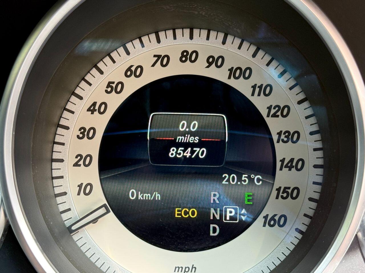Mercedes-Benz CLS view 21