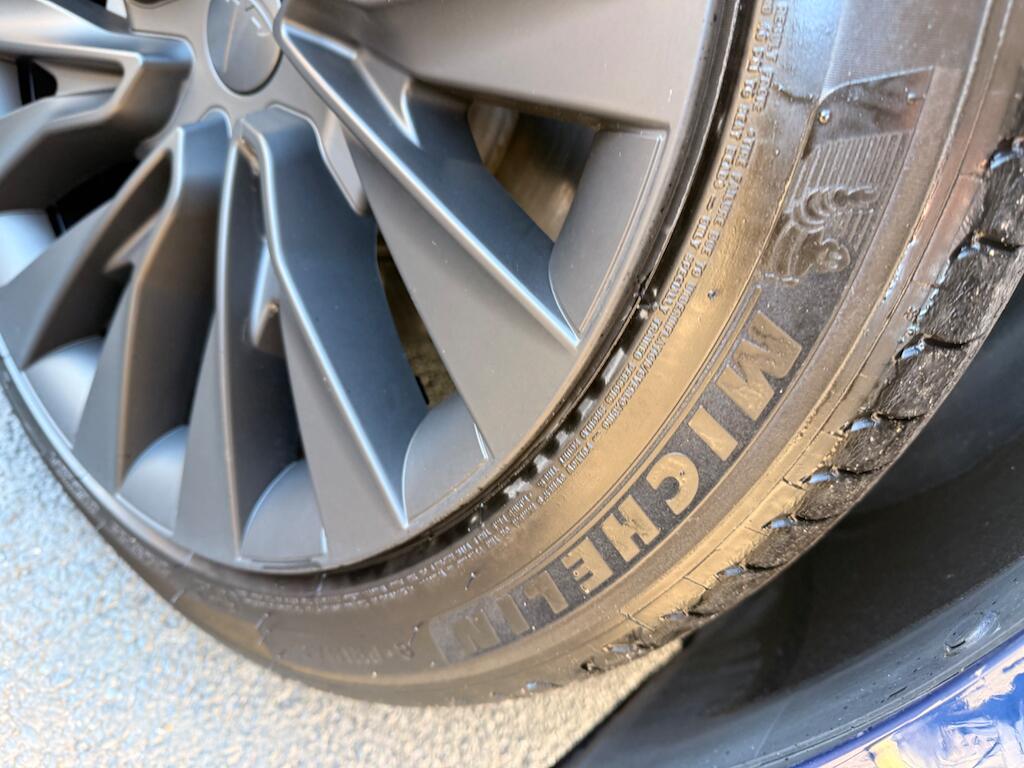 Tesla Model 3 view 20