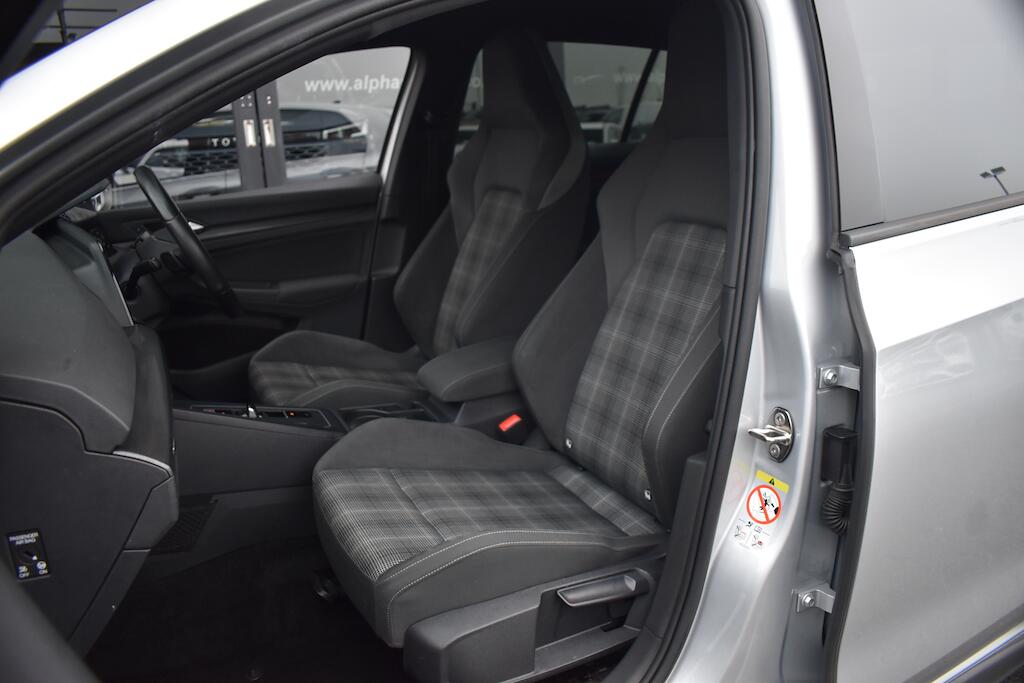 Volkswagen Golf view 12