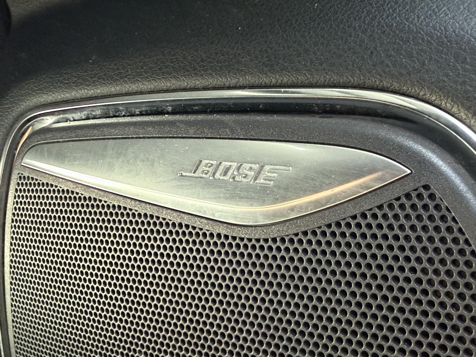 Audi Q3 view 18