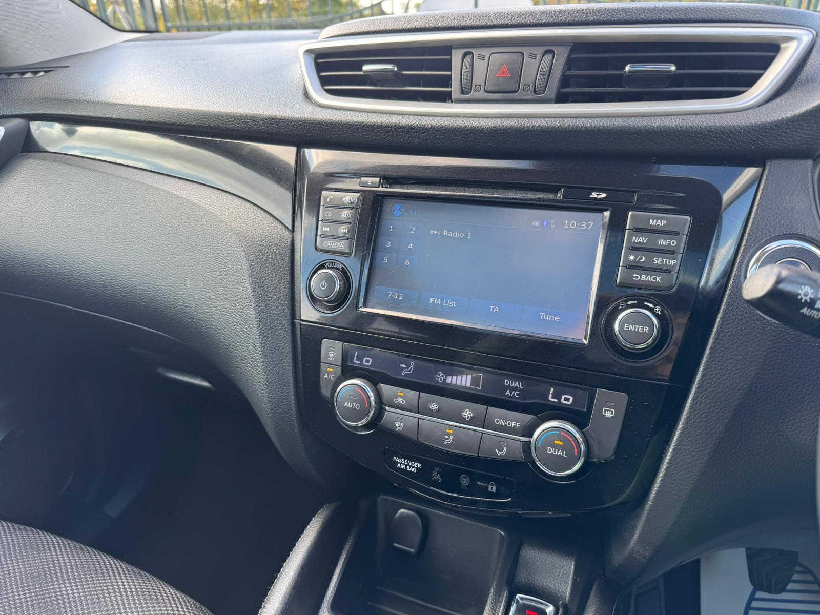 2014 Nissan Qashqai image 17