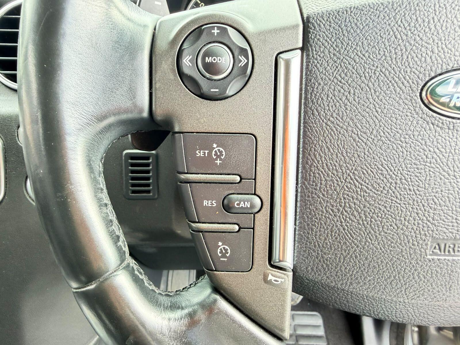 Land Rover Discovery view 22