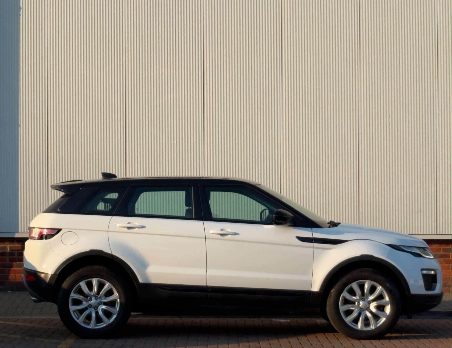 Land Rover Range Rover Evoque view 7