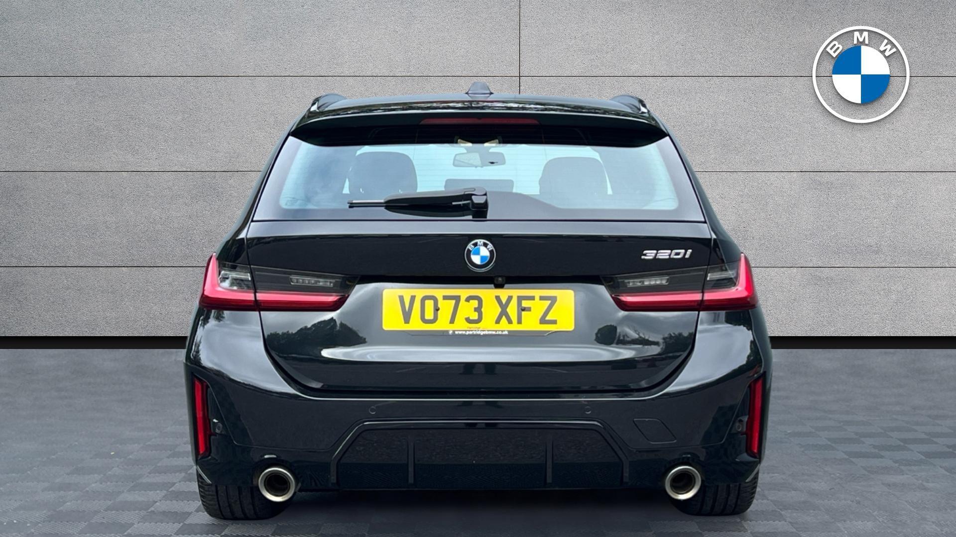BMW 3 Series view 15