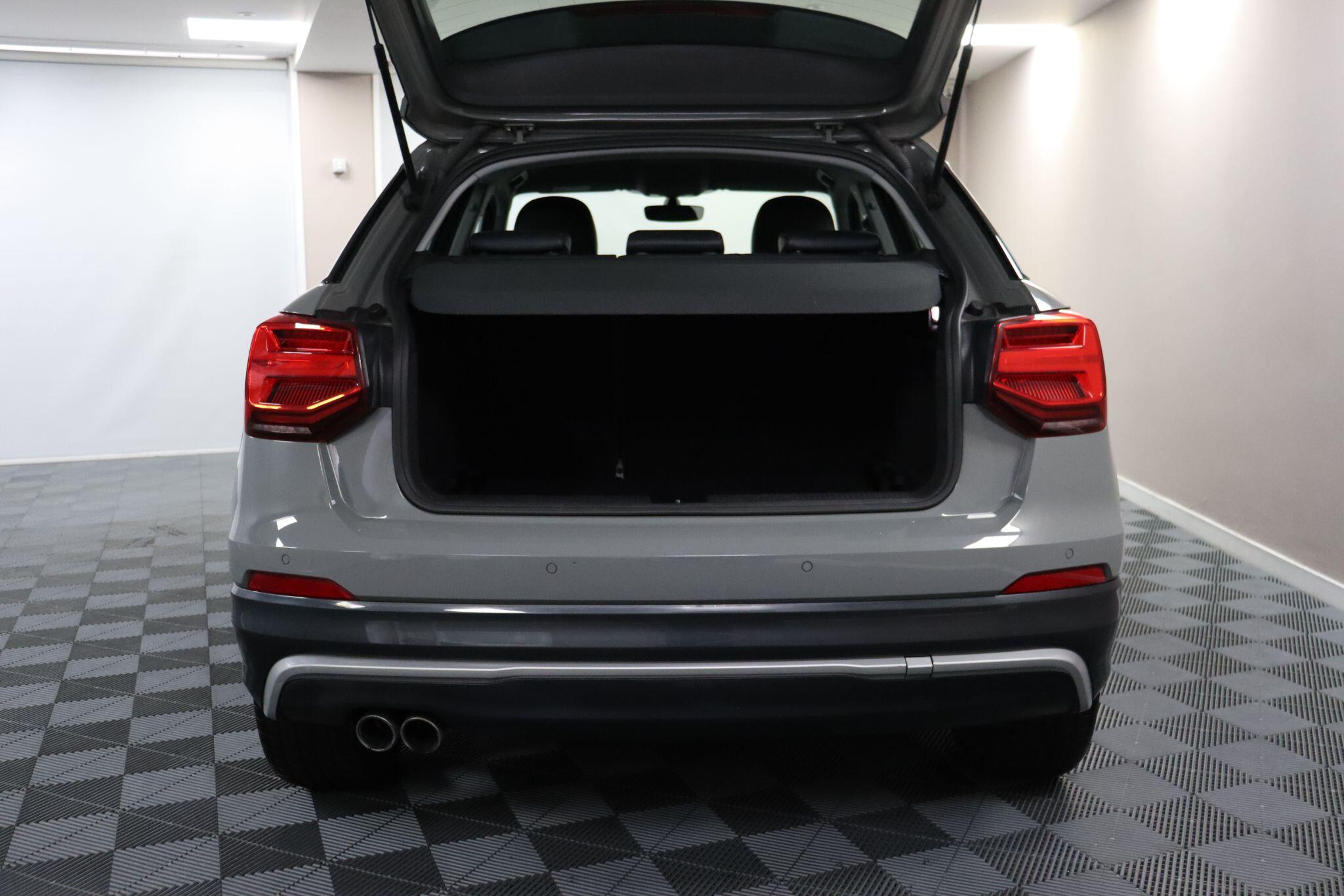 Audi Q2 view 14