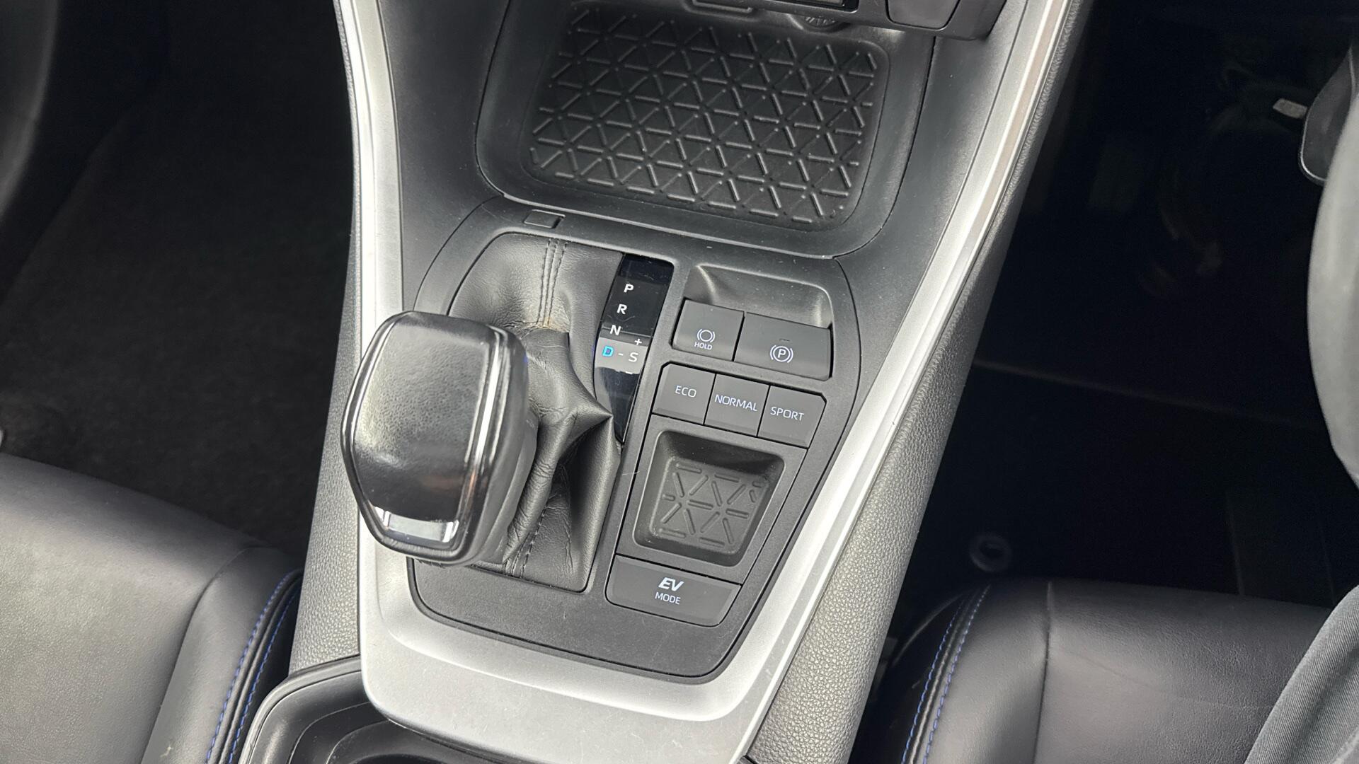 Toyota RAV4 view 39