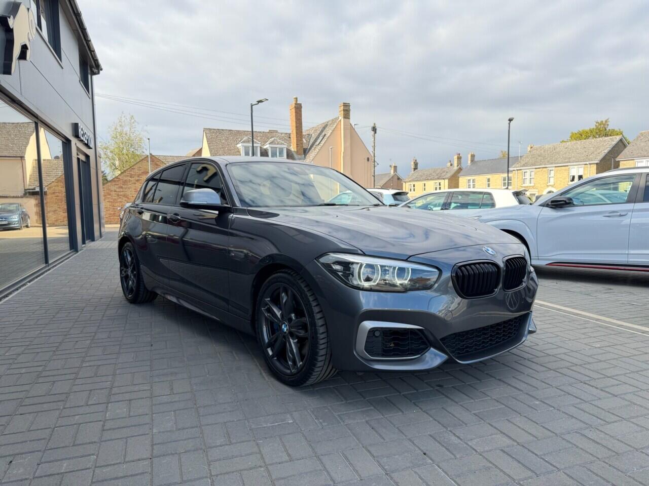 BMW 1 Series view 2