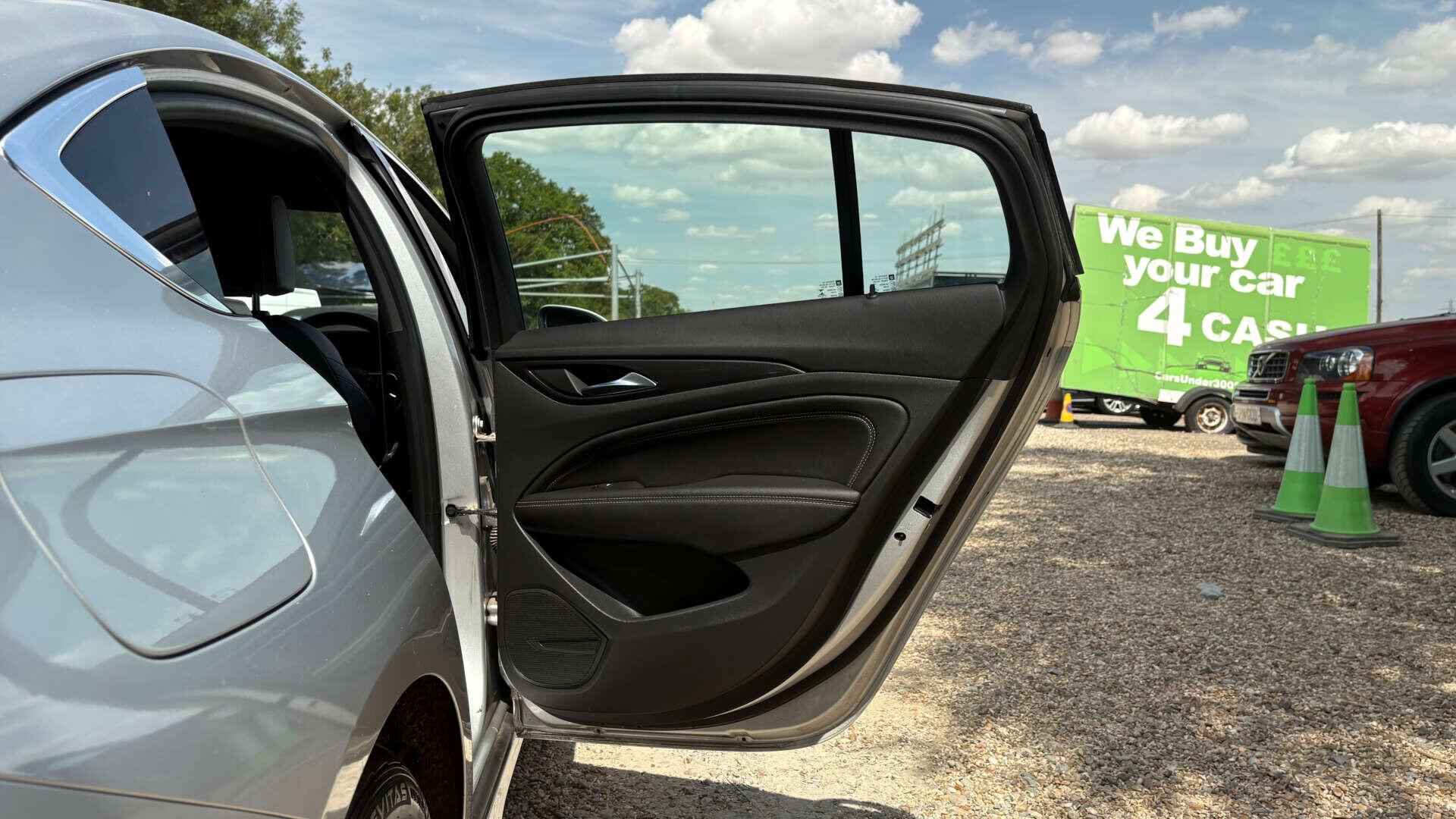 Vauxhall Insignia view 42