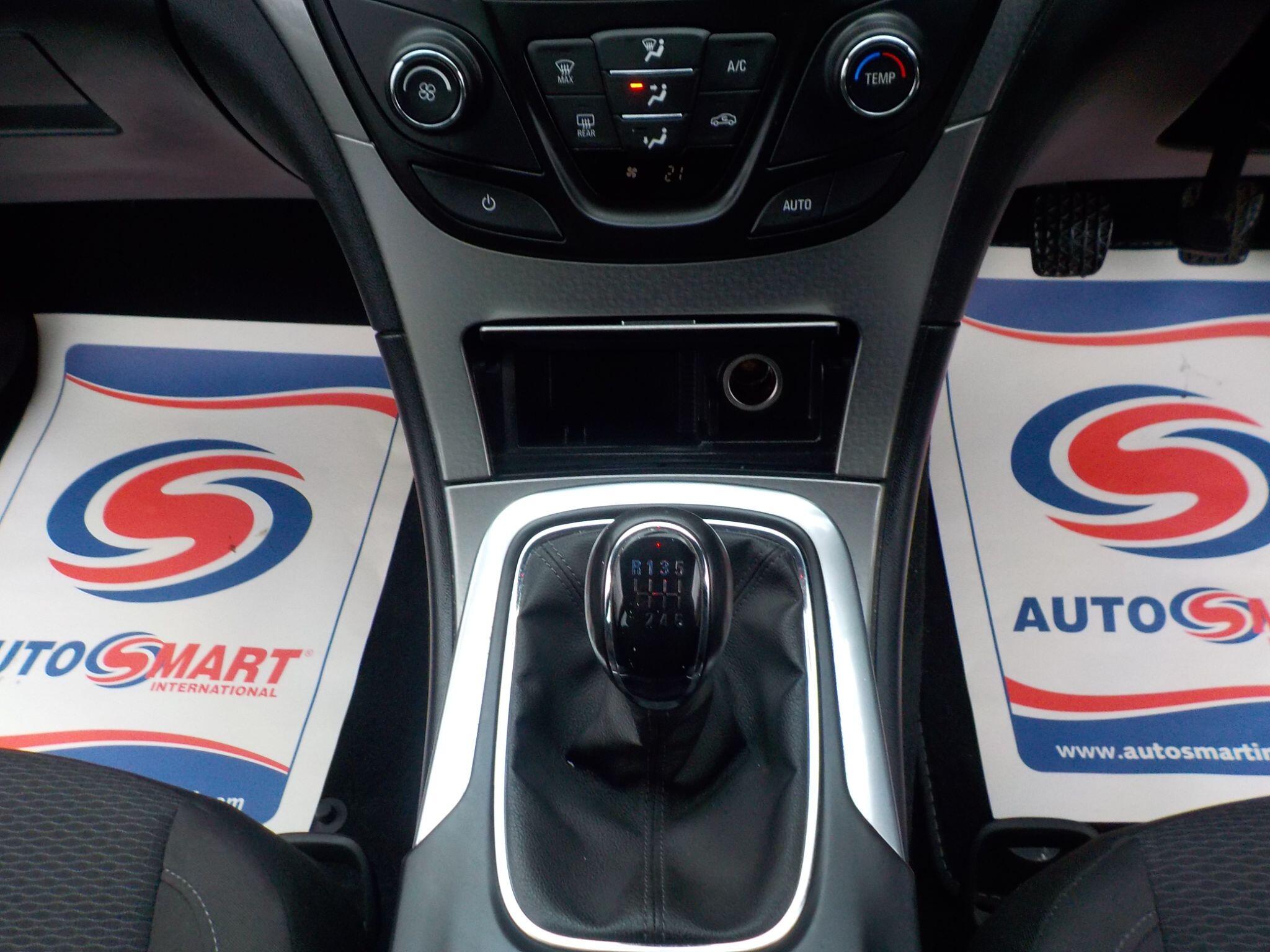 Vauxhall Insignia 1.6 CDTi ecoFLEX Design Euro 6 (s/s) 5dr