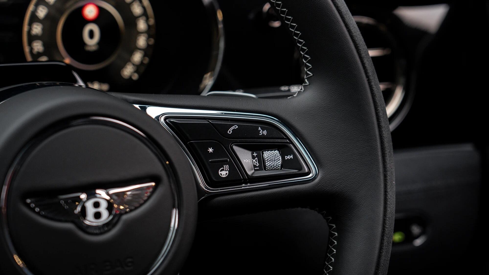 Bentley Bentayga view 65