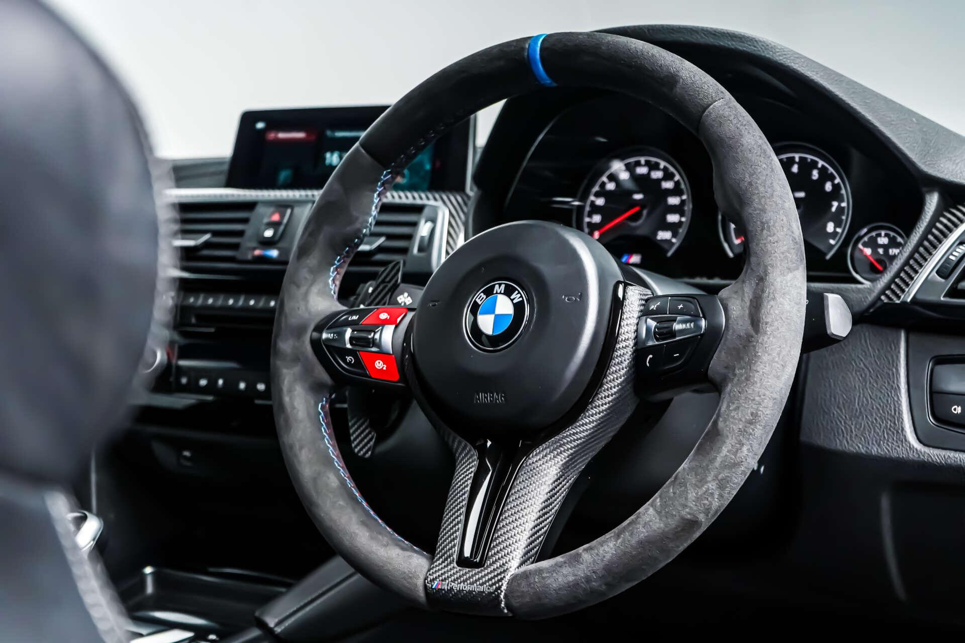 BMW M4 view 21