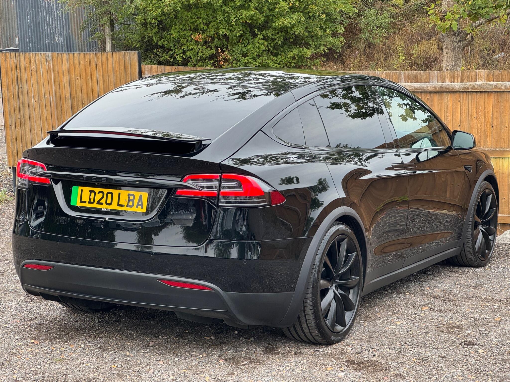 Tesla Model X view 16