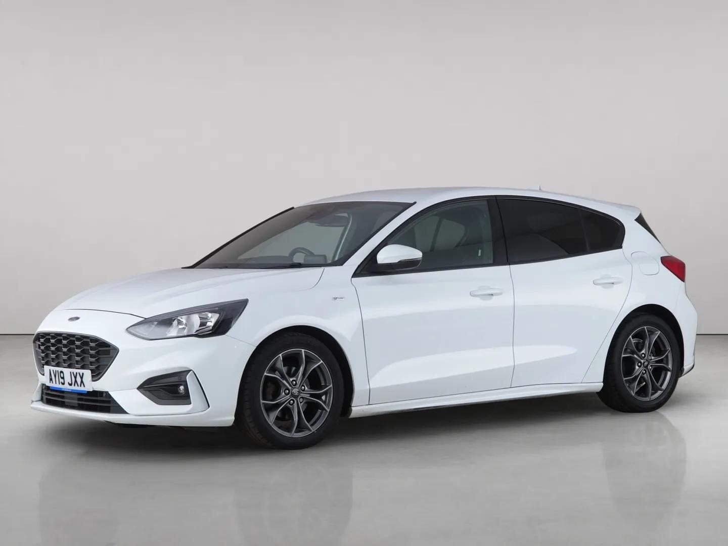 Ford Focus view 2