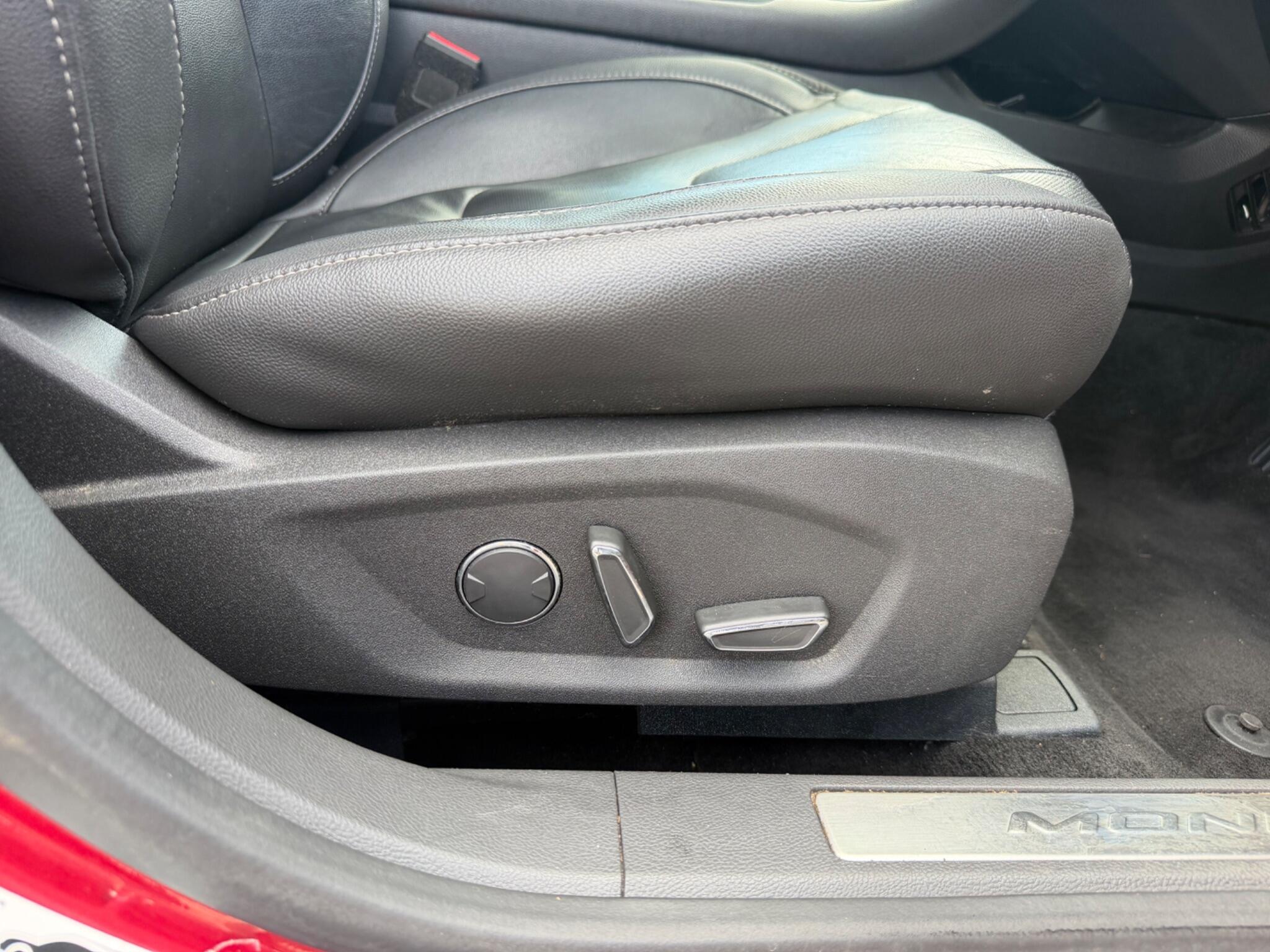 Ford Mondeo view 27
