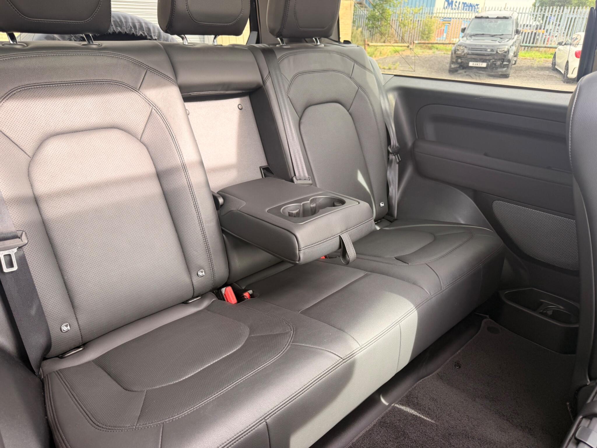 Land Rover Defender view 23