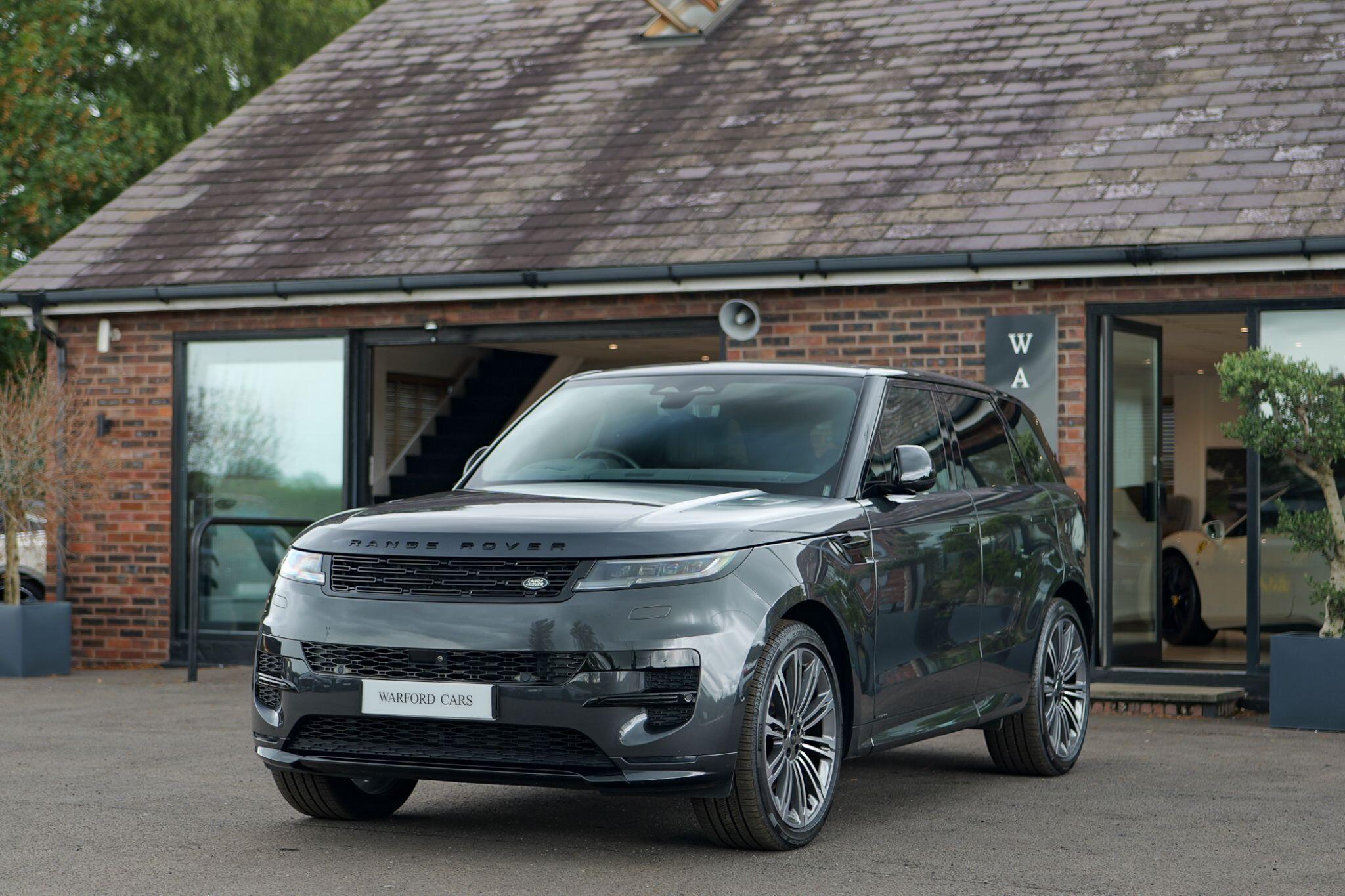 Land Rover Range Rover Sport view 3