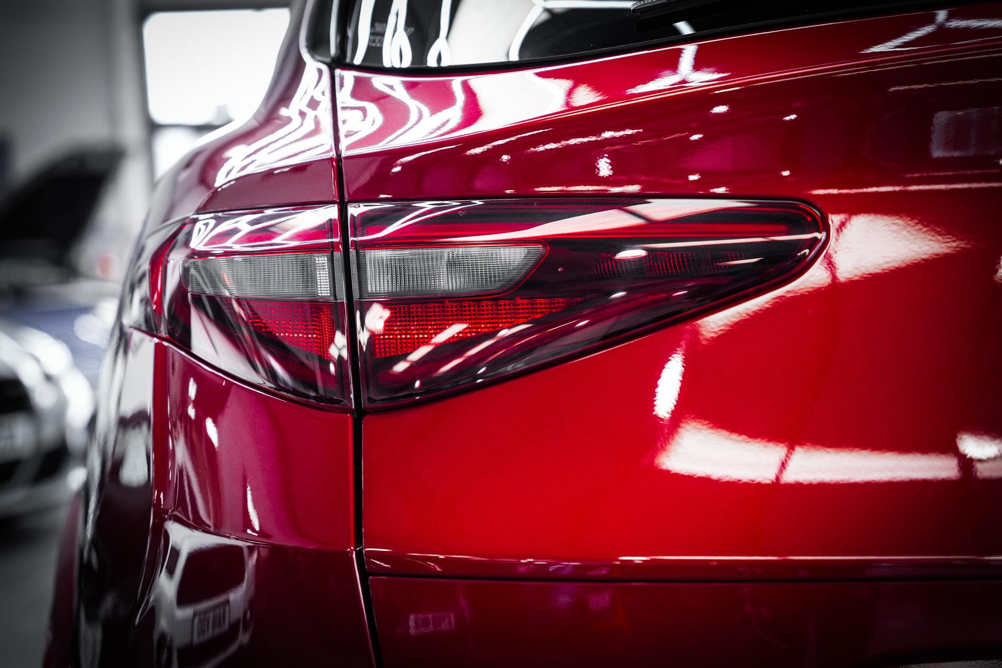 Alfa Romeo Stelvio view 38