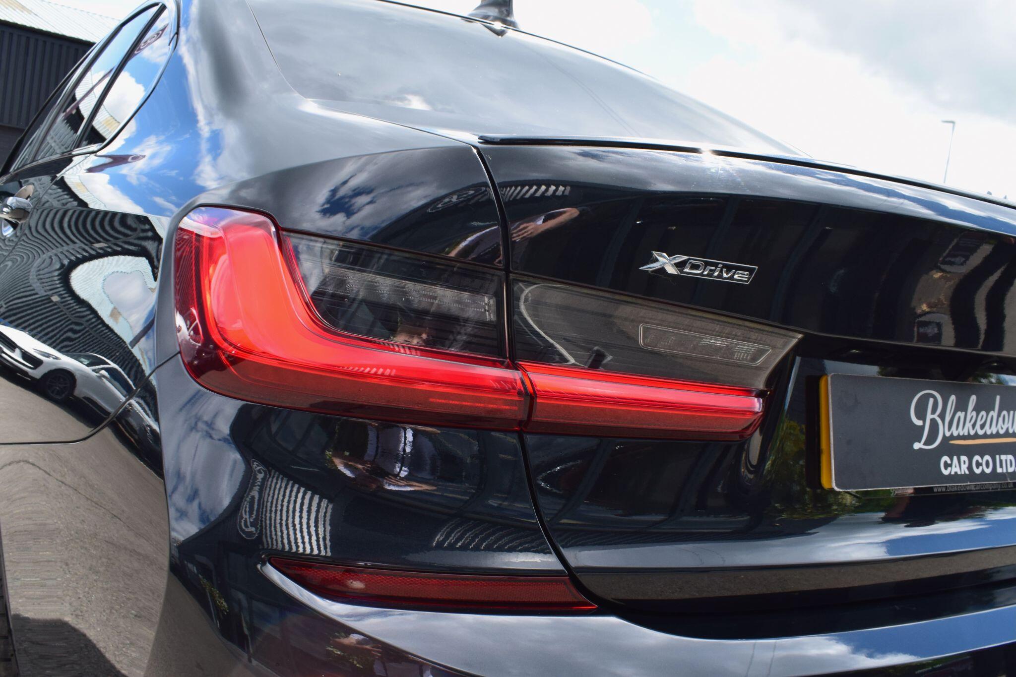 BMW 3 Series view 40