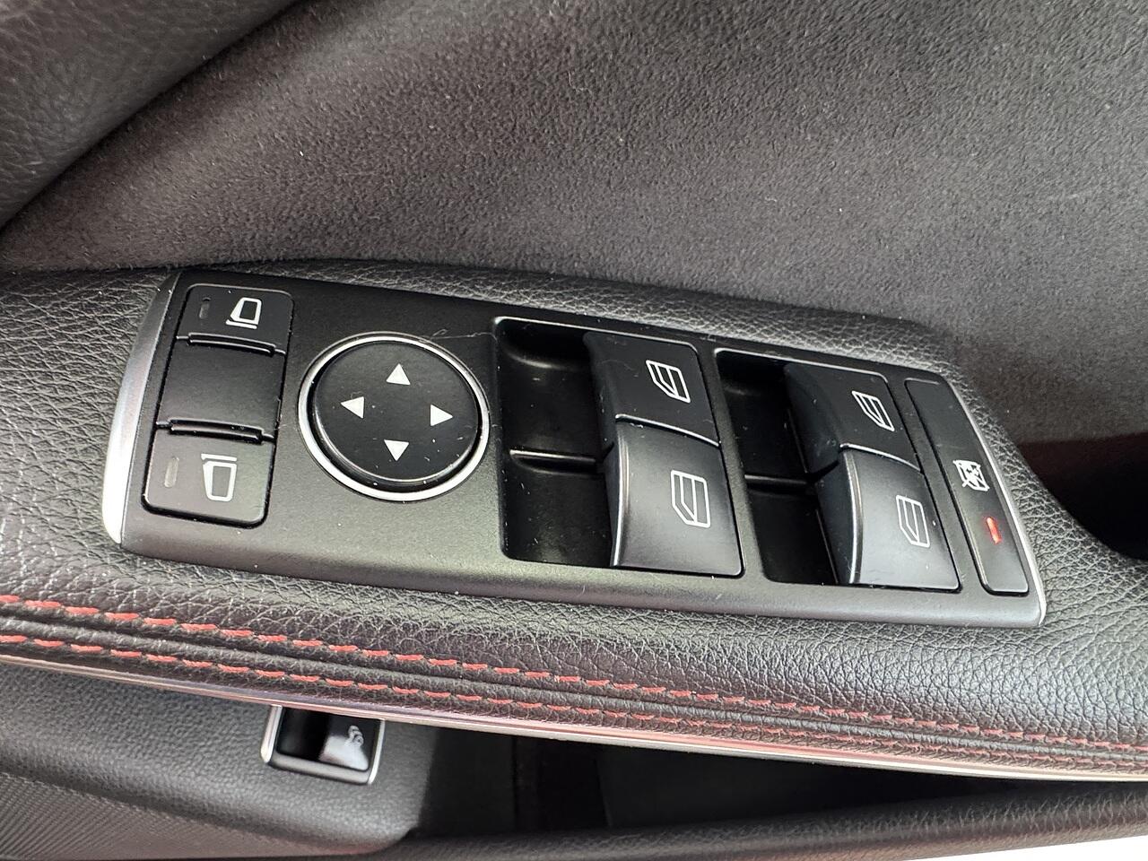 Mercedes-Benz Cla view 24