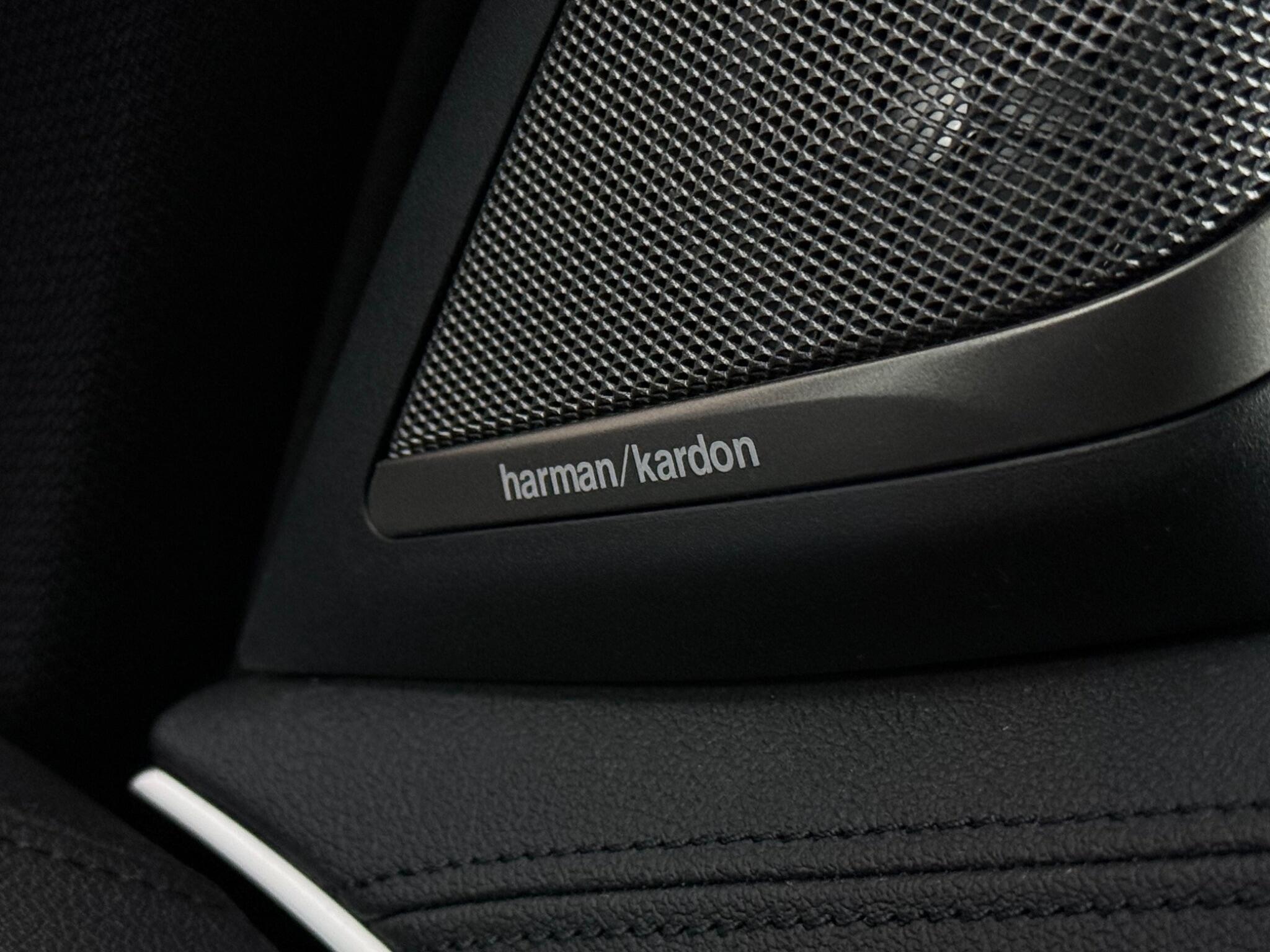 BMW 5 Series view 18