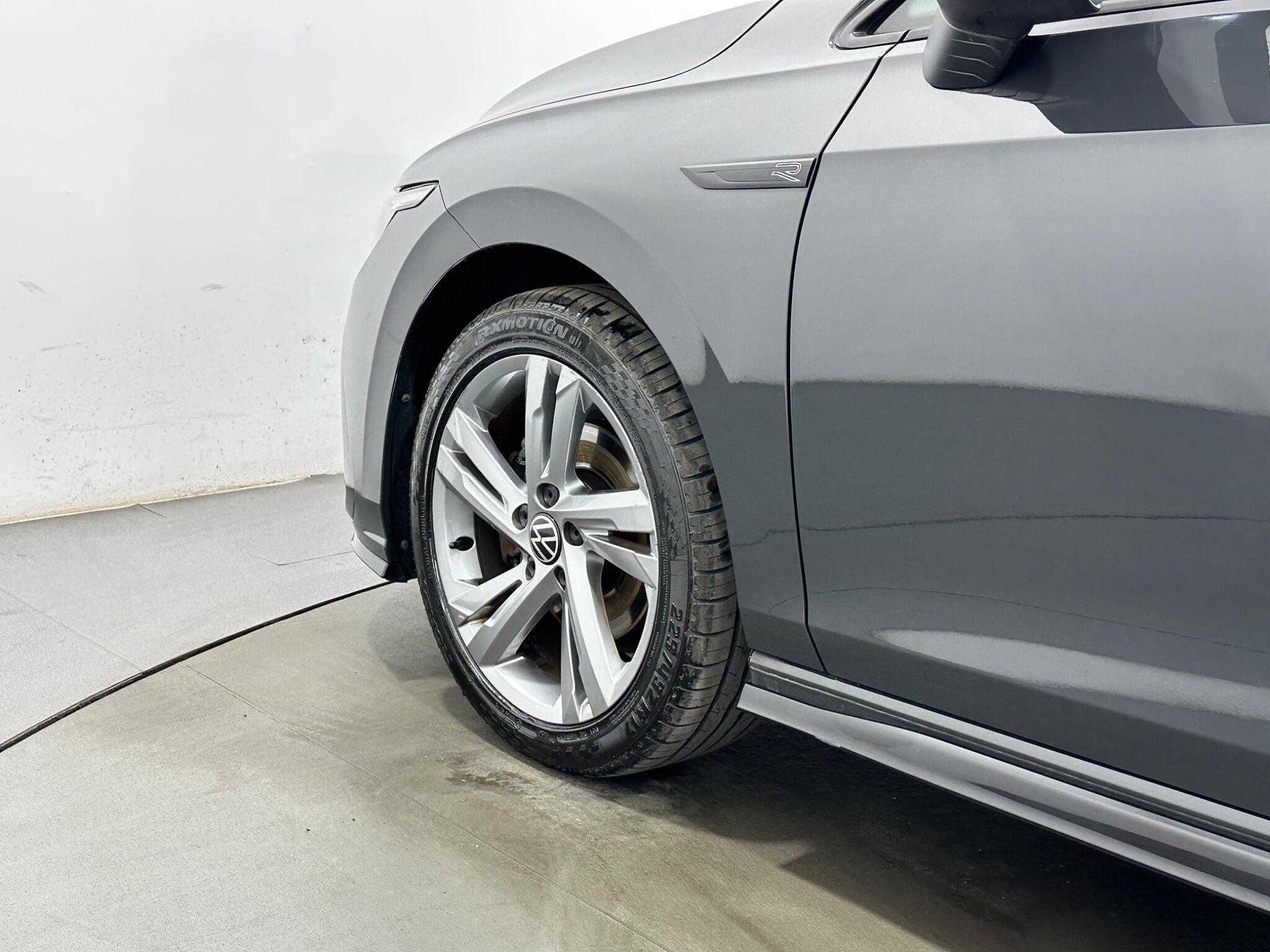 Volkswagen Golf view 48