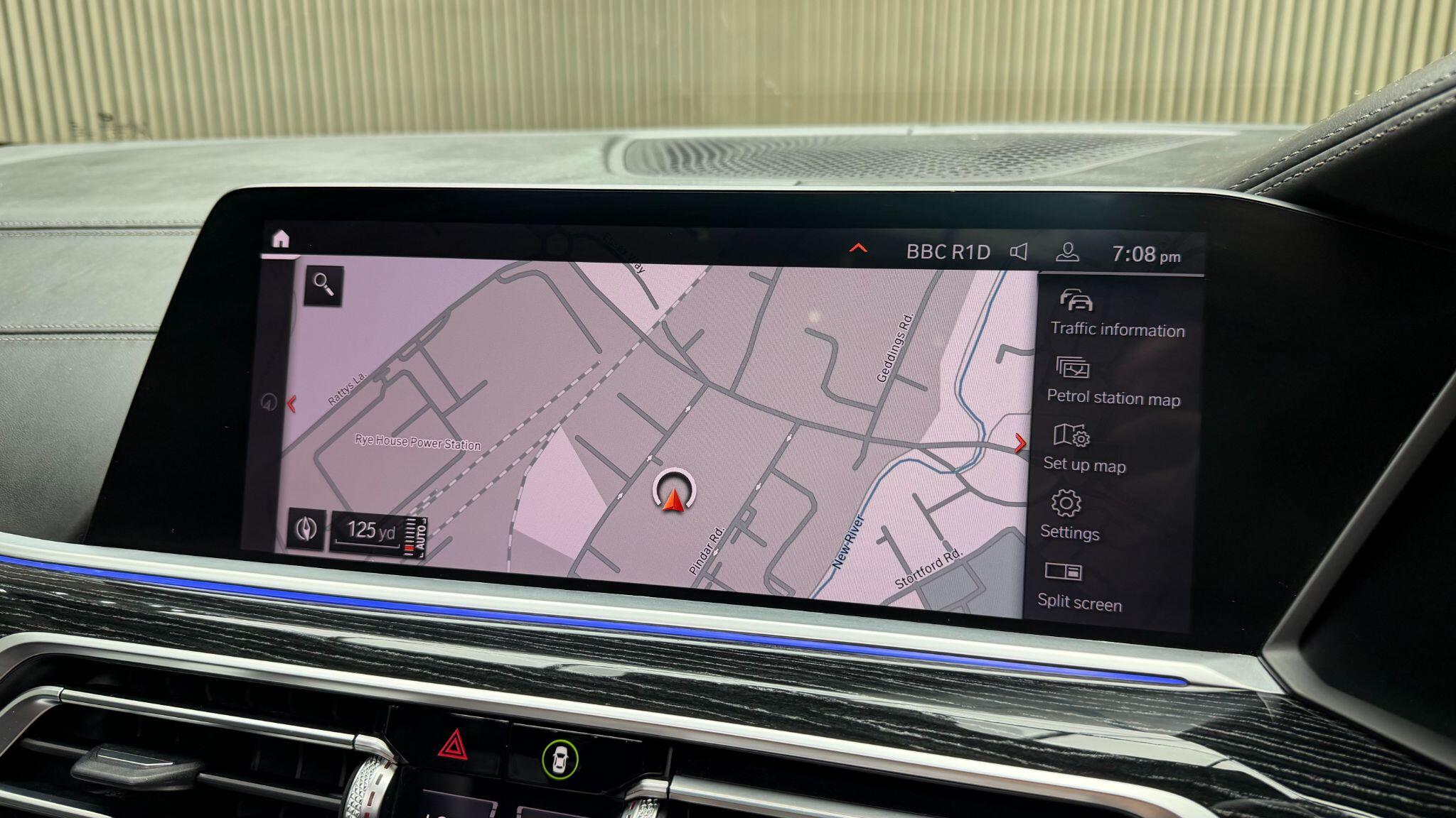 BMW X7 view 31