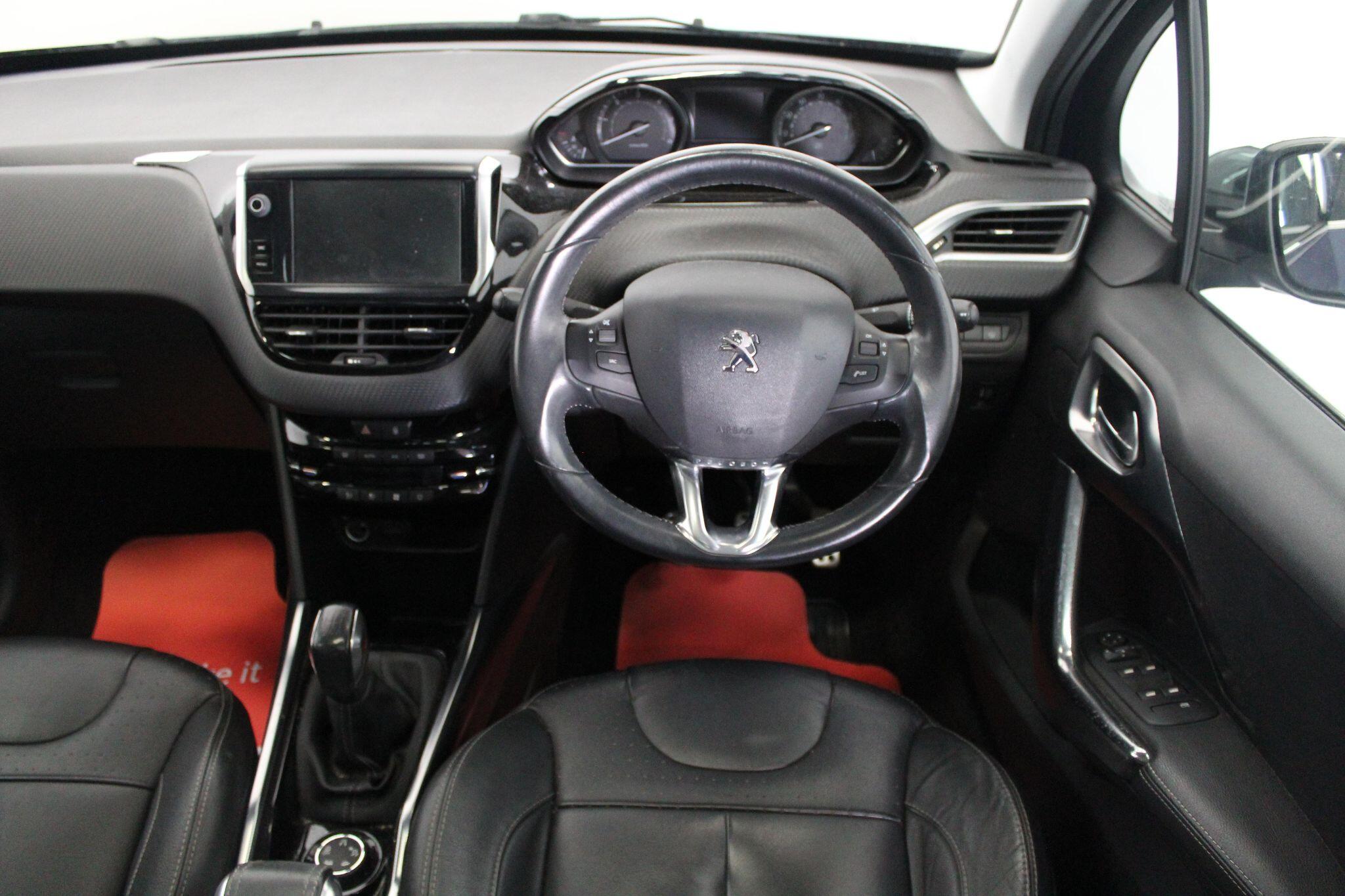 Peugeot 2008 view 45