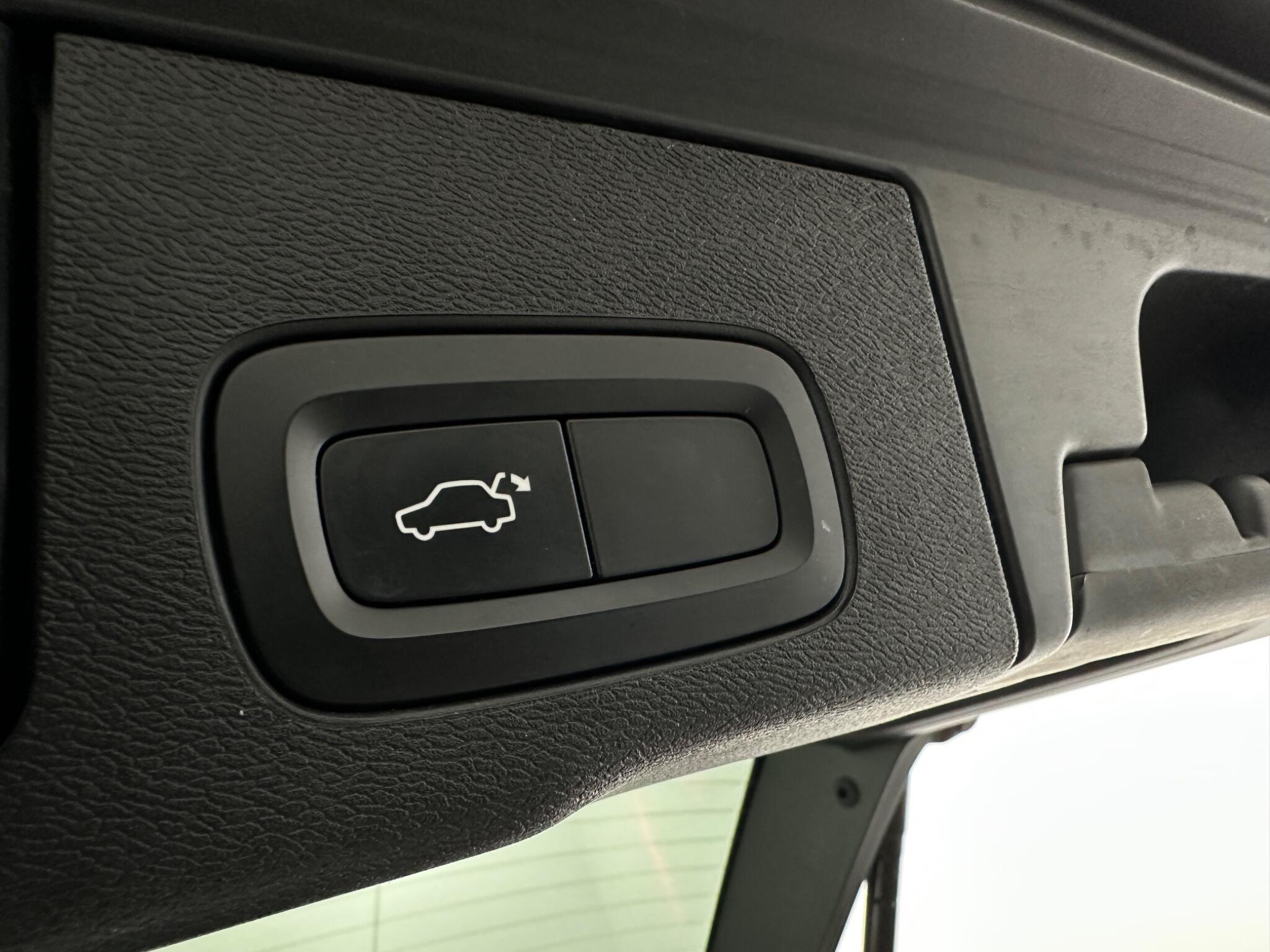 Volvo XC60 view 48