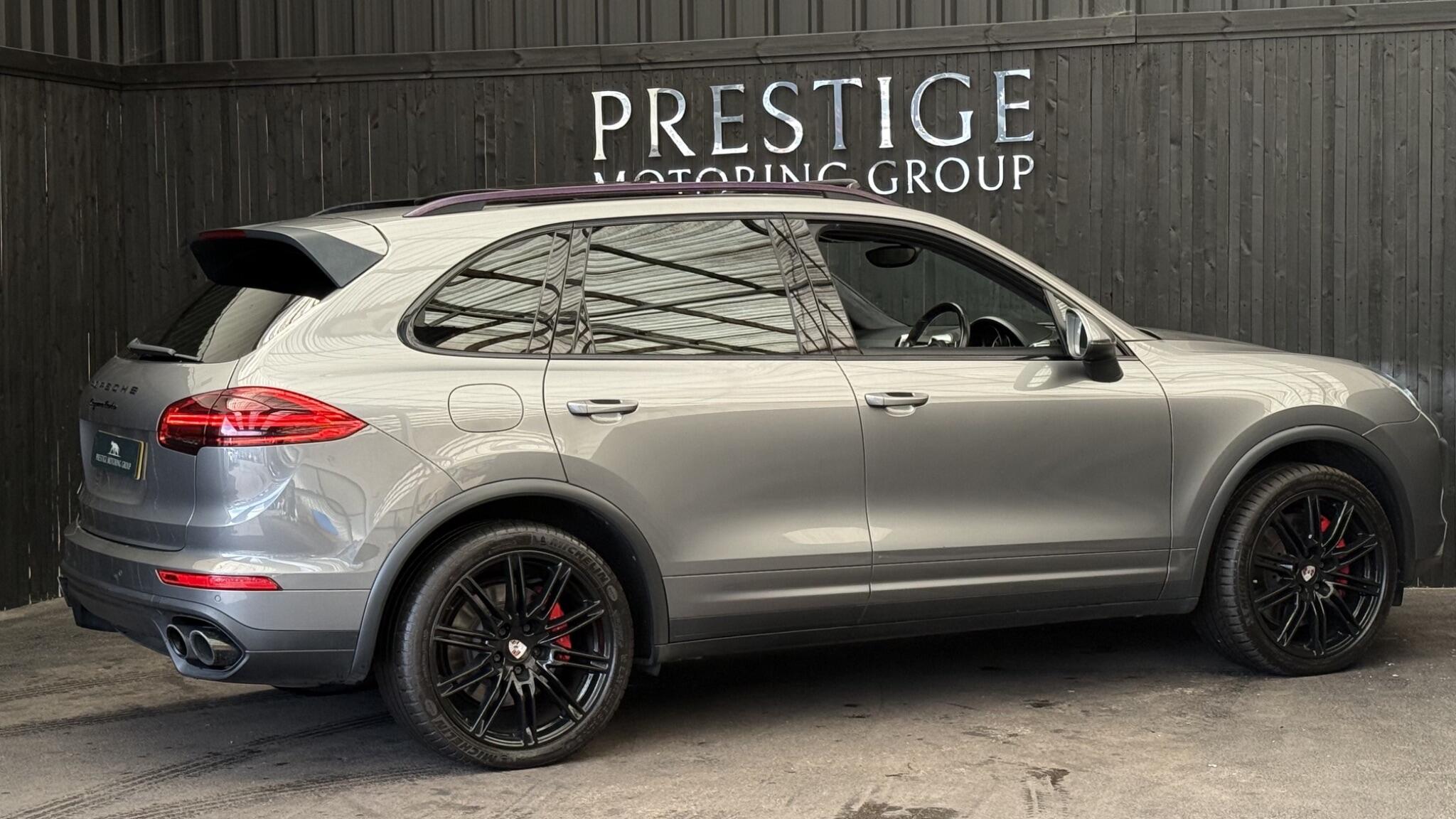 Porsche Cayenne view 12