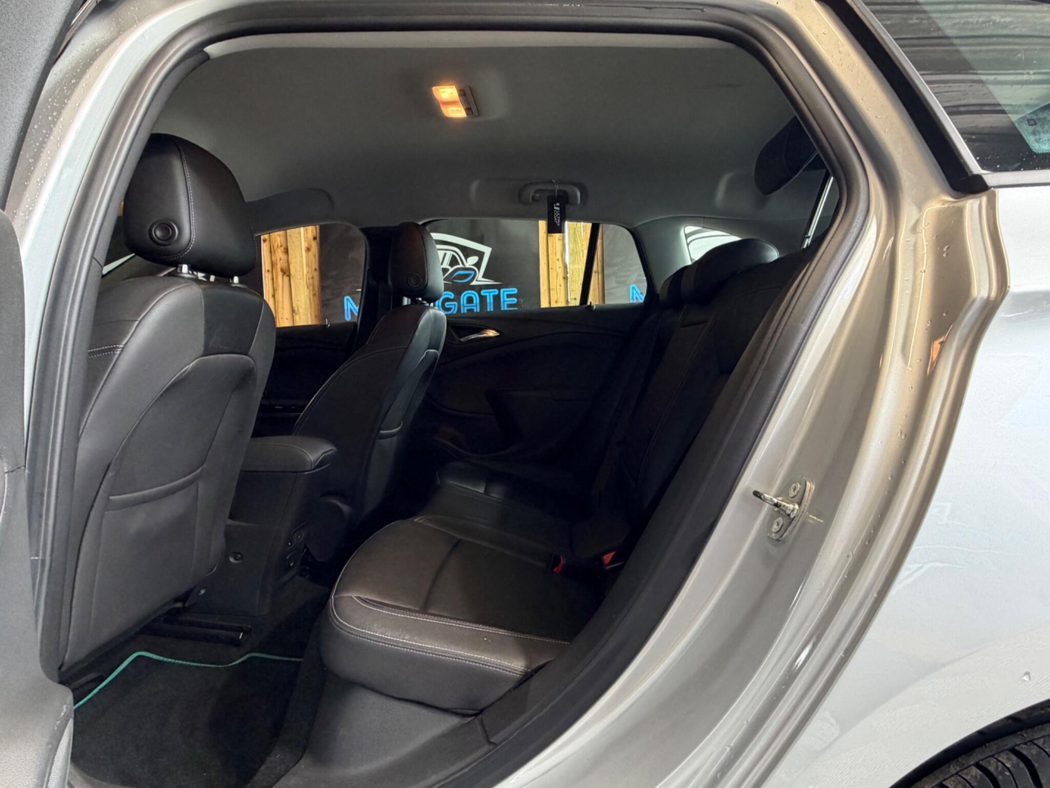 Vauxhall Astra view 18