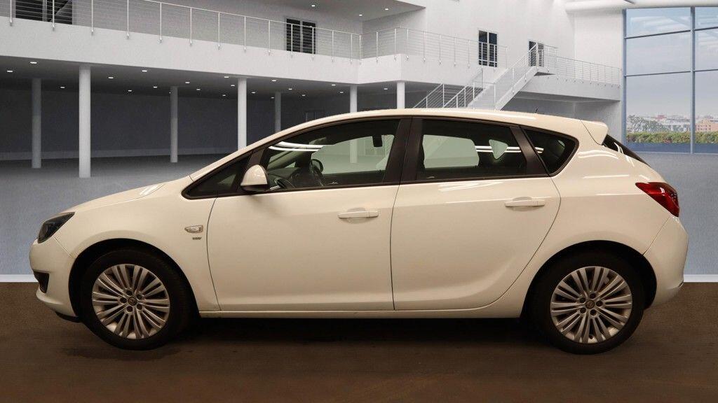 Vauxhall Astra view 6