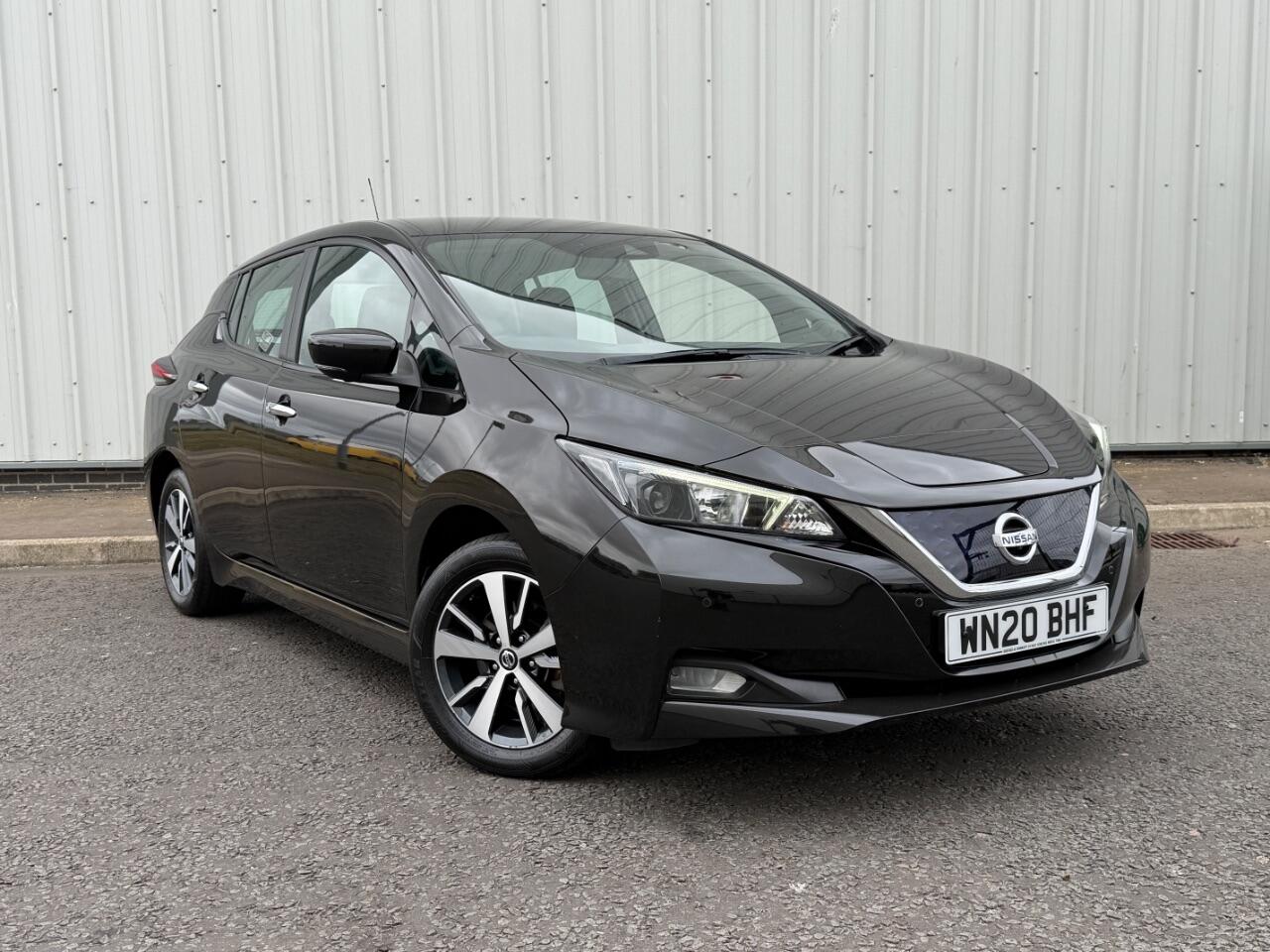 Nissan Leaf main image