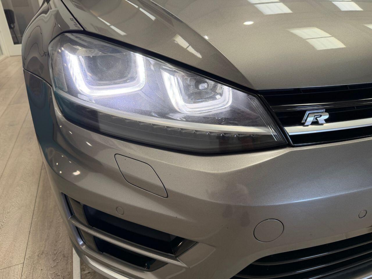 Volkswagen Golf view 6
