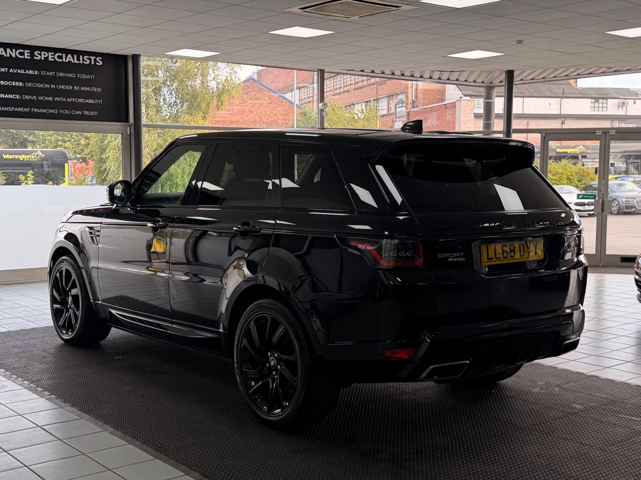 Land Rover Range Rover Sport view 5