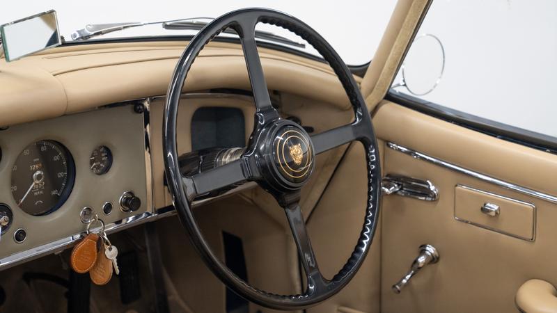 Jaguar XK150 view 23