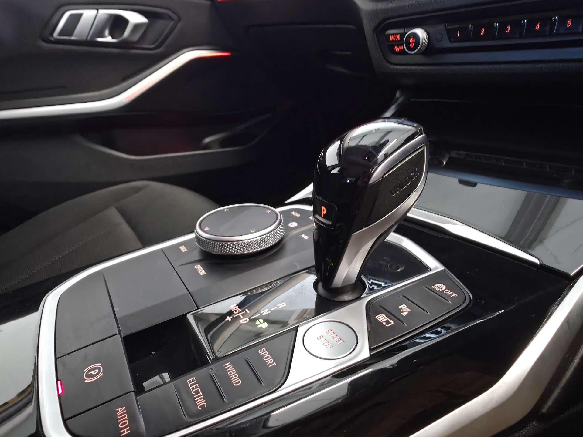 BMW 3 Series view 54