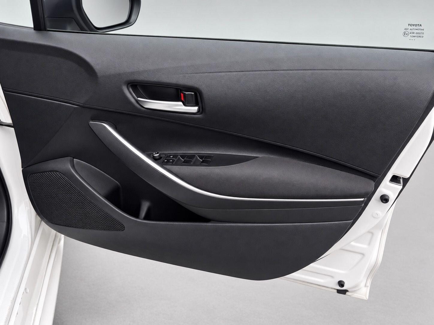 Toyota Corolla view 16