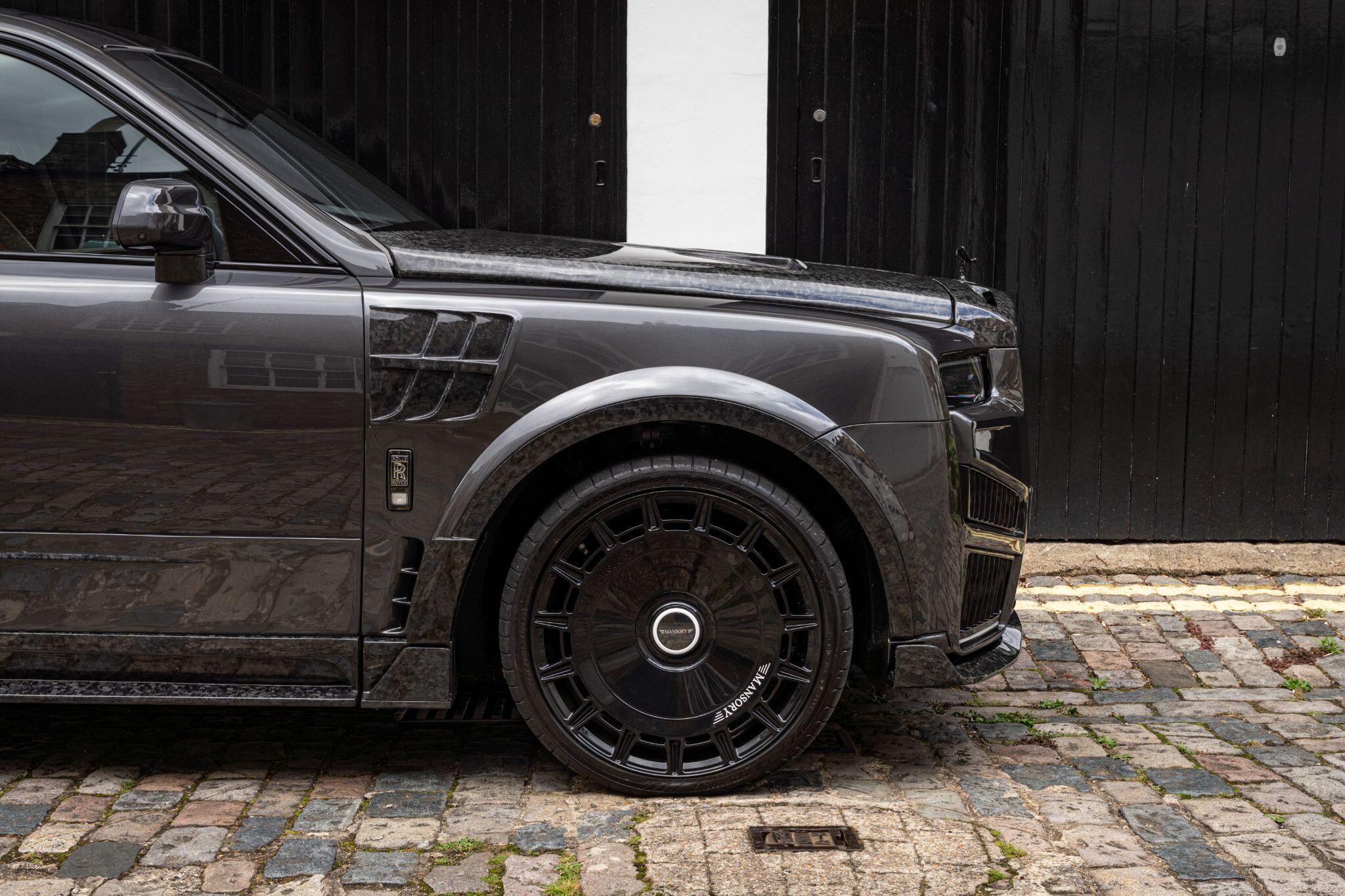 Rolls-Royce Cullinan view 42