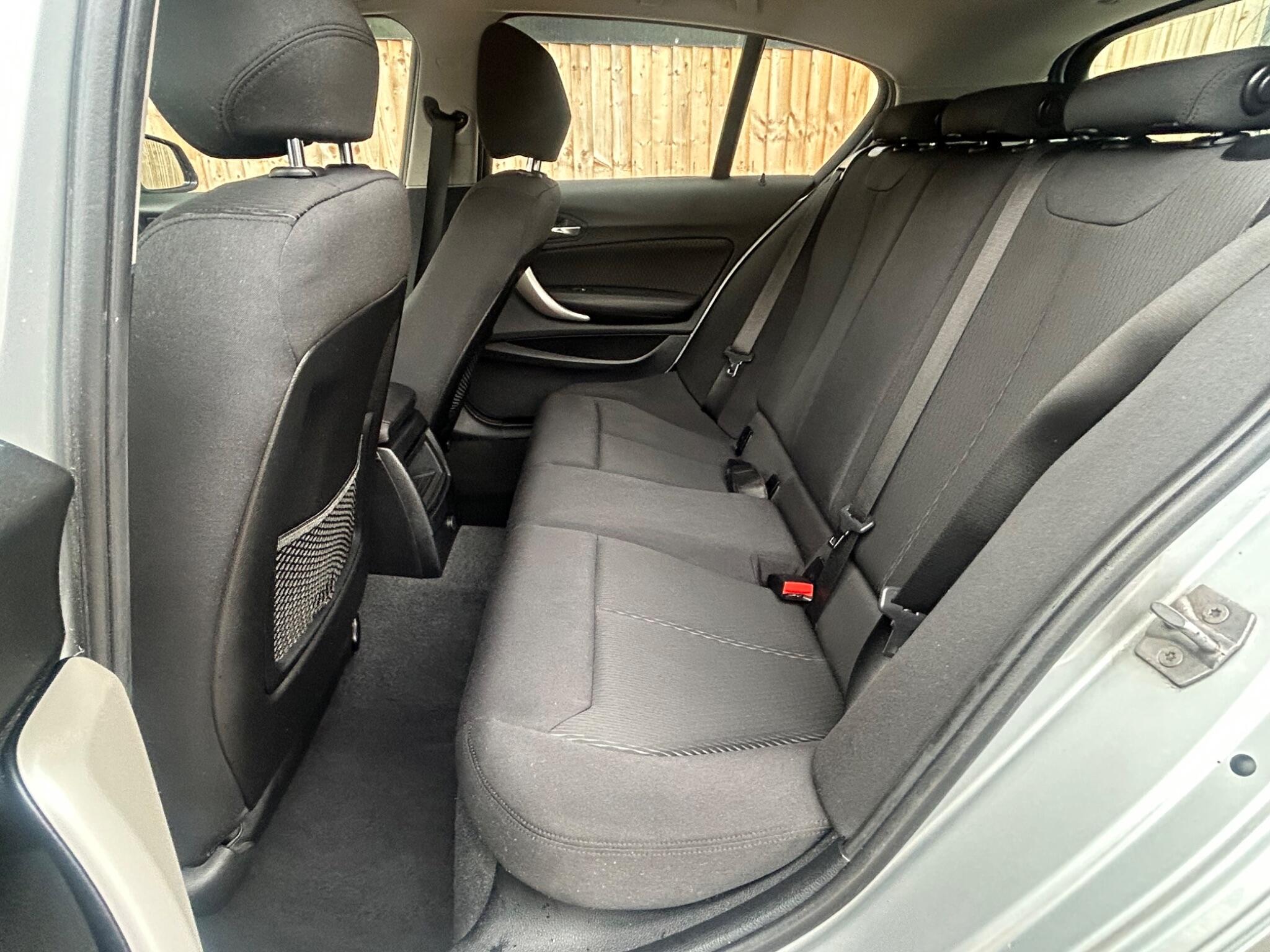 BMW 1 Series view 30