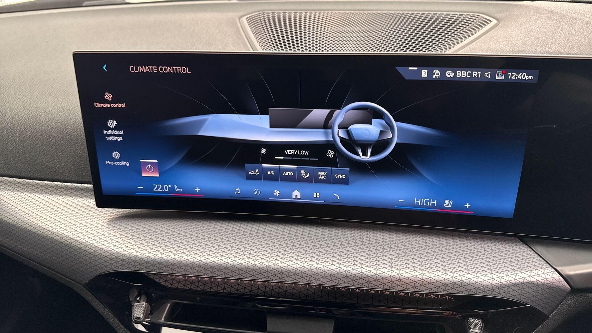 BMW 3 Series view 26