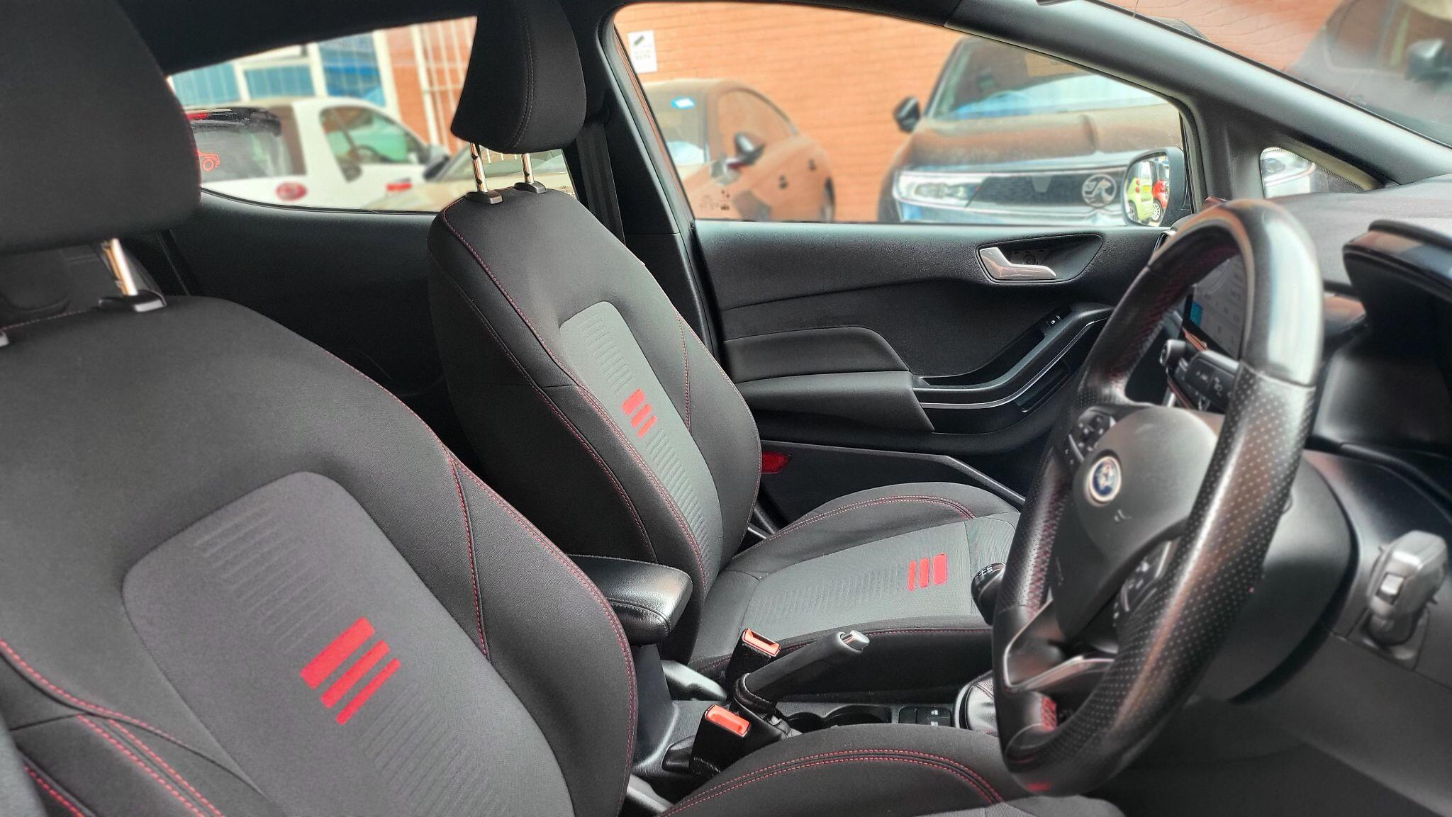 Ford Fiesta view 13