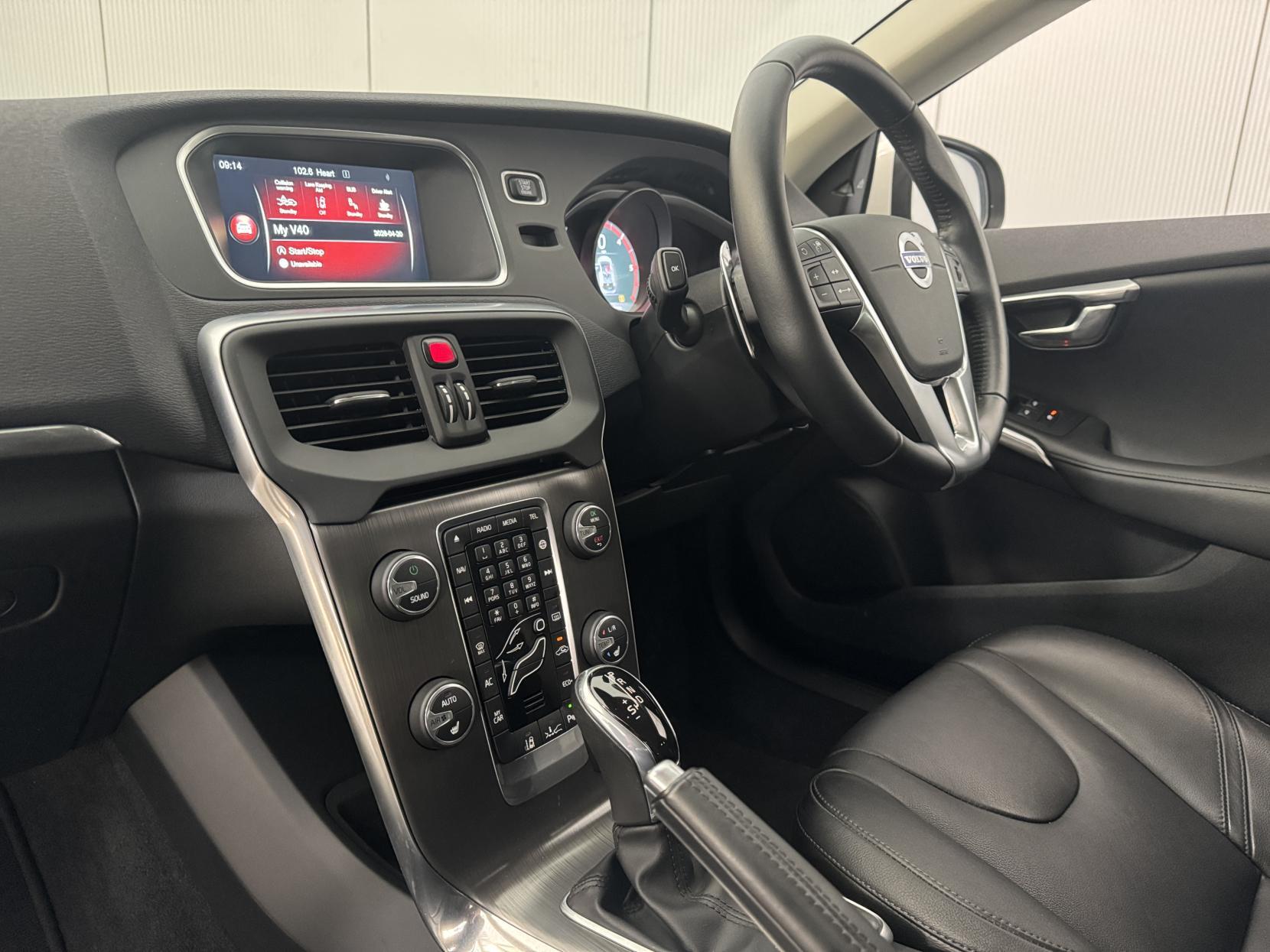 Volvo V40 view 48