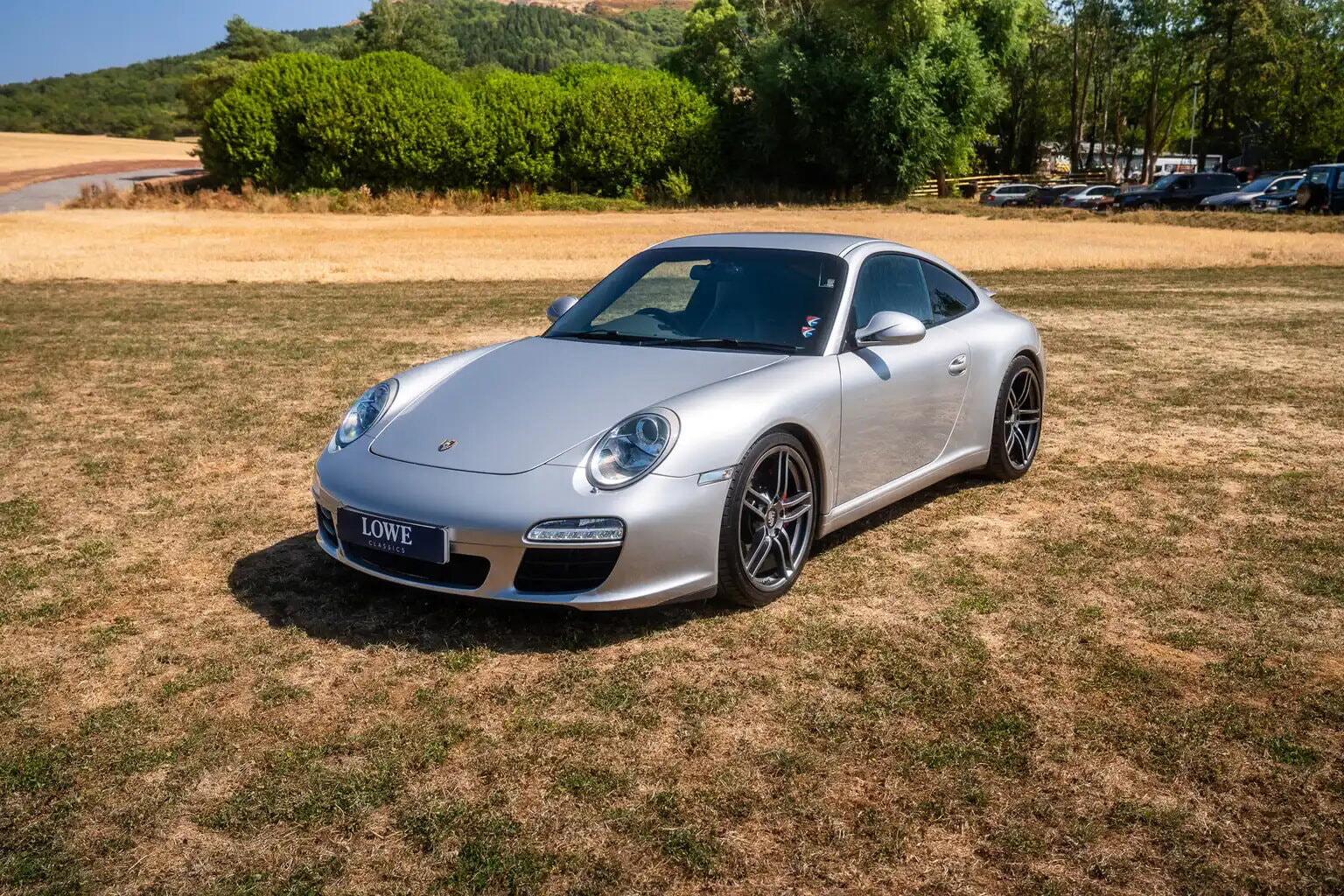 Porsche 911 main image