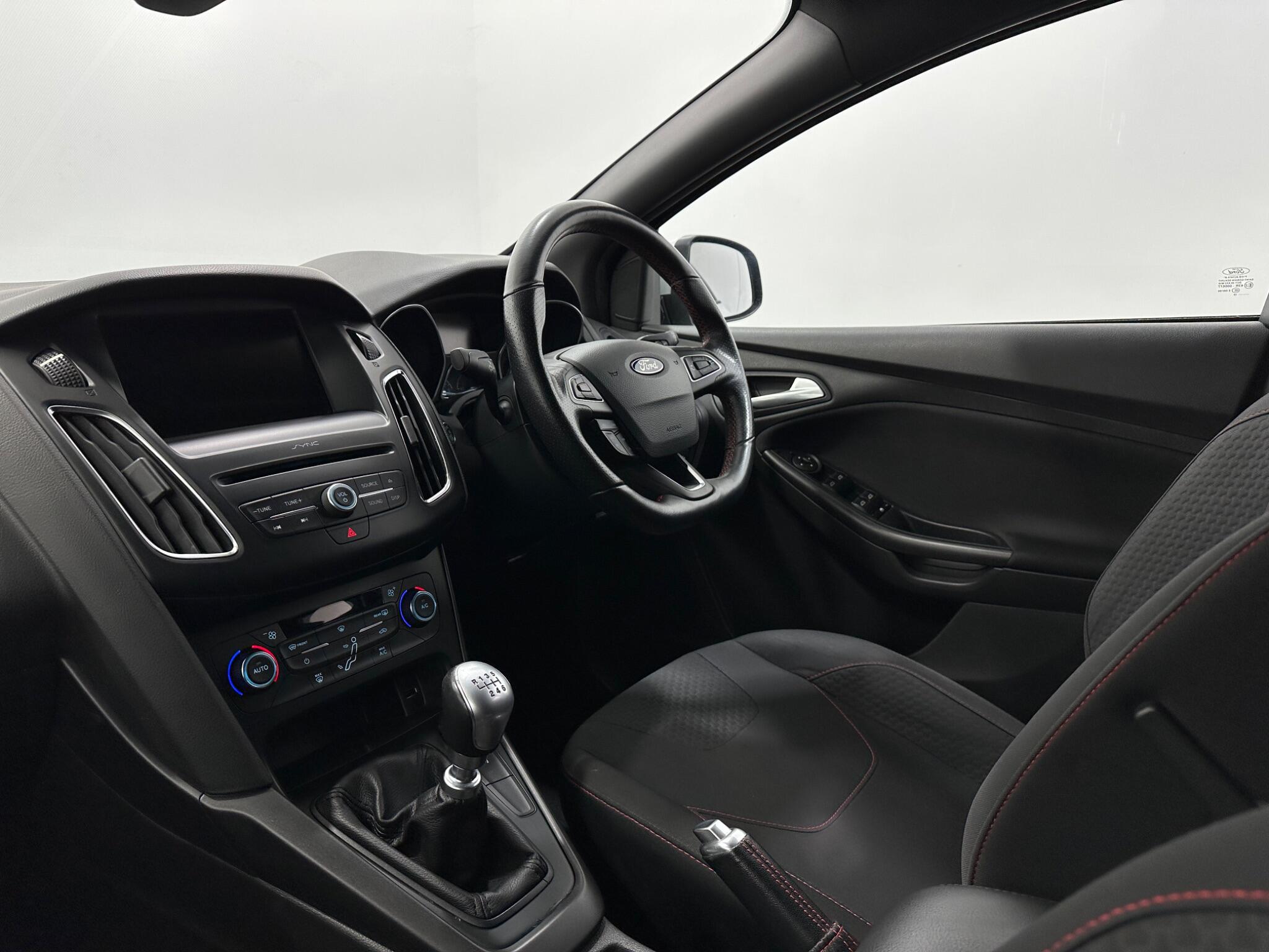 Ford Focus view 30