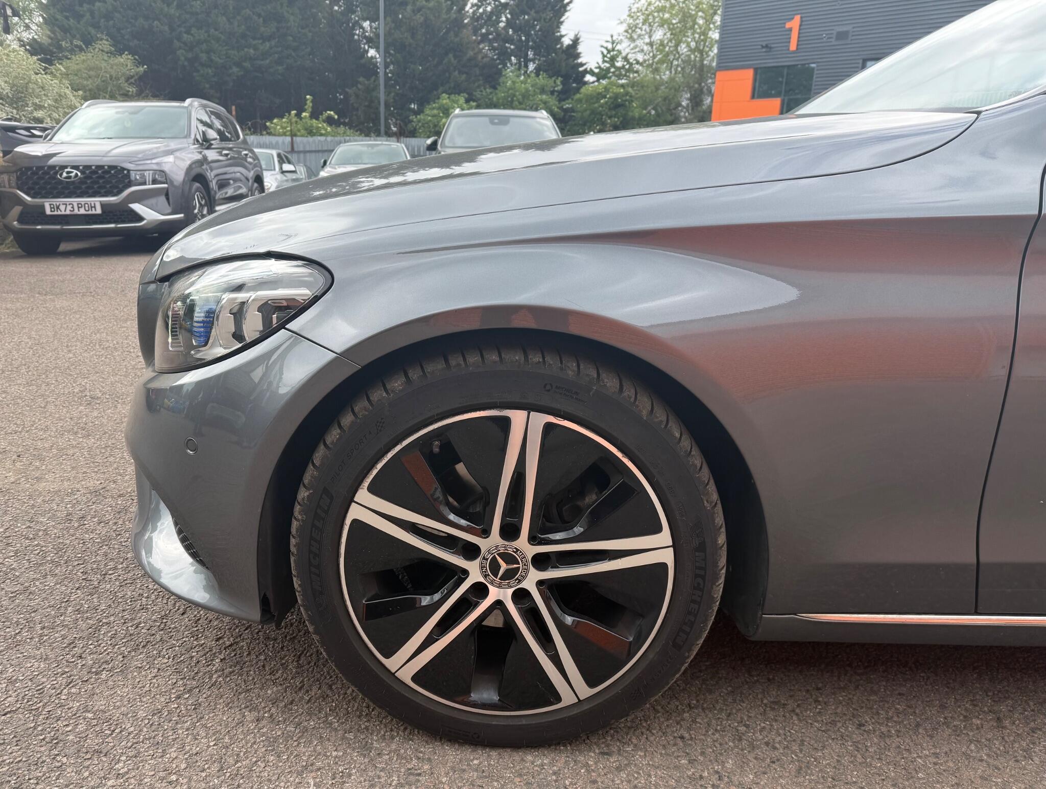 Mercedes-Benz C Class view 27