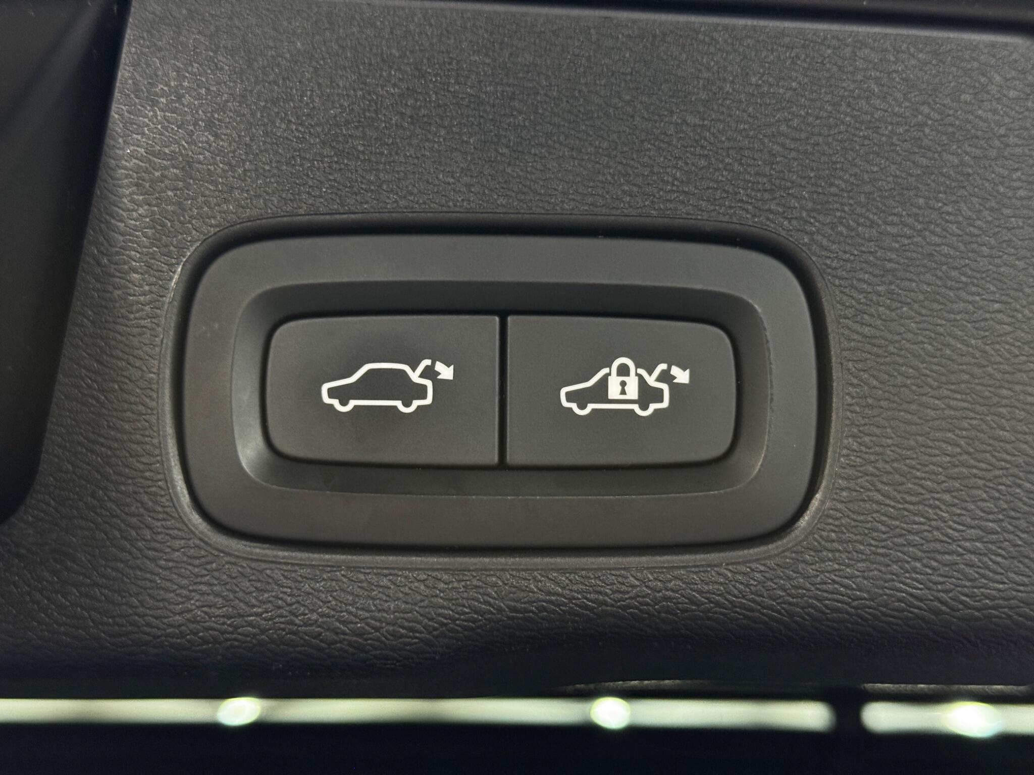 Volvo XC60 view 38