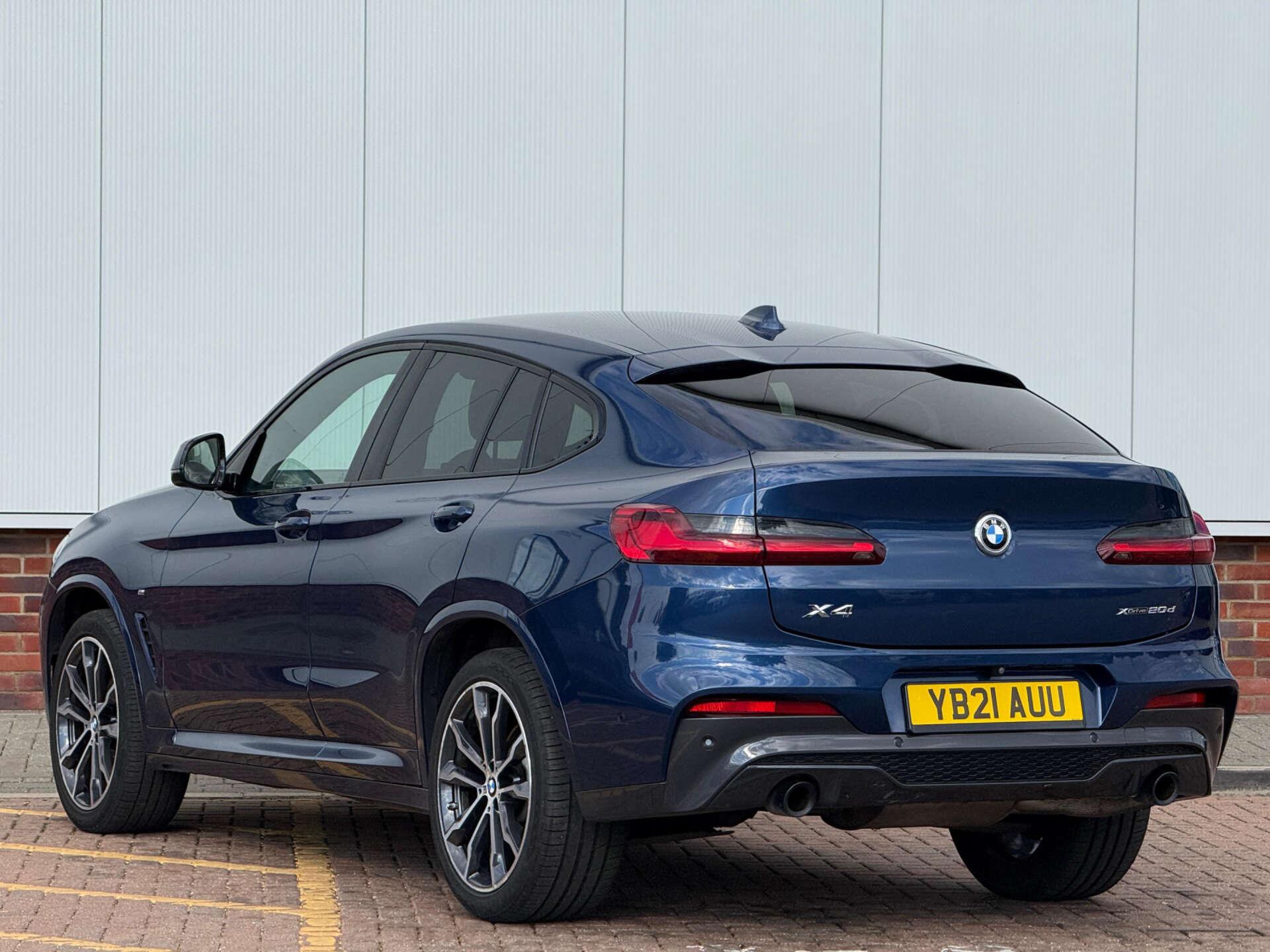 BMW X4 view 4