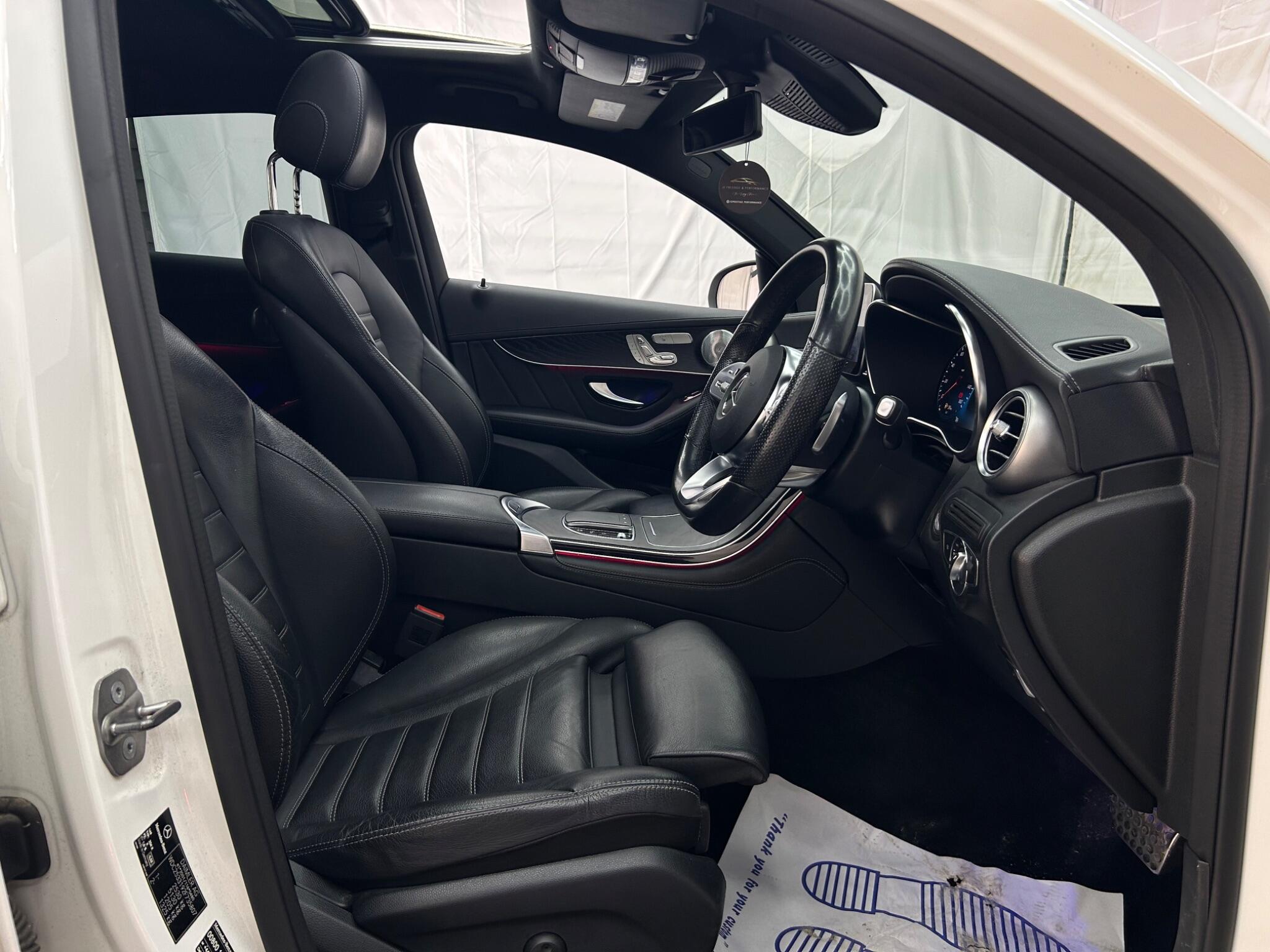 Mercedes-Benz GLC view 22