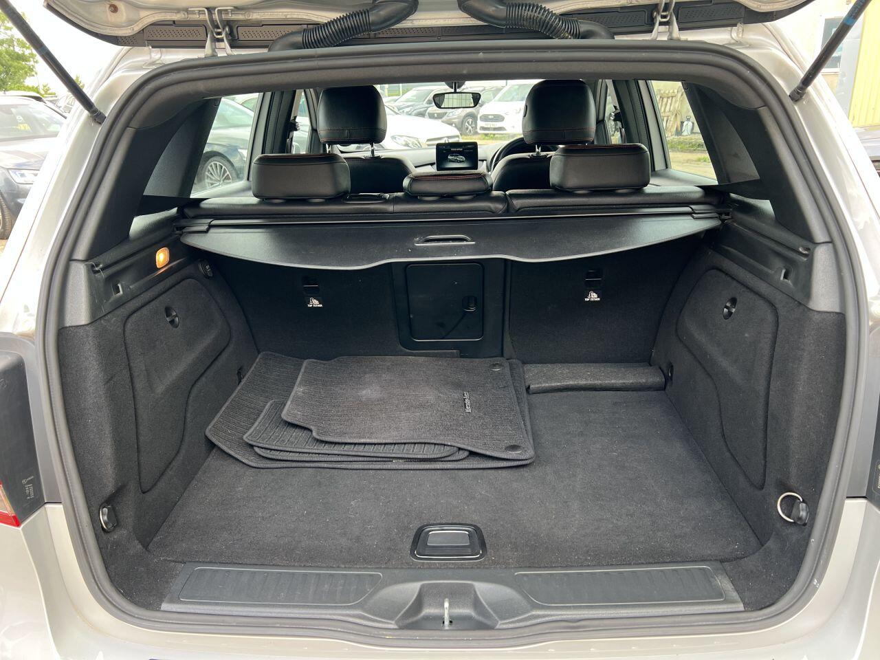 Mercedes-Benz B Class view 9